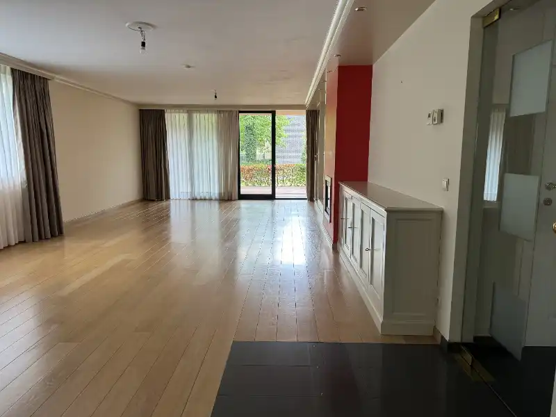 Gelijkvloers appartement met 2 slaapkamers foto 3