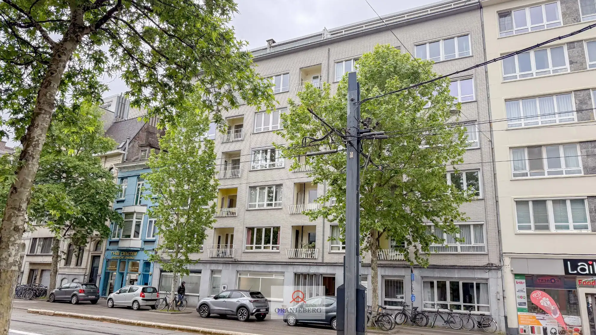 Ruim 3 slpk appartement vlakbij Station Gent-Sint-pieters. foto 35