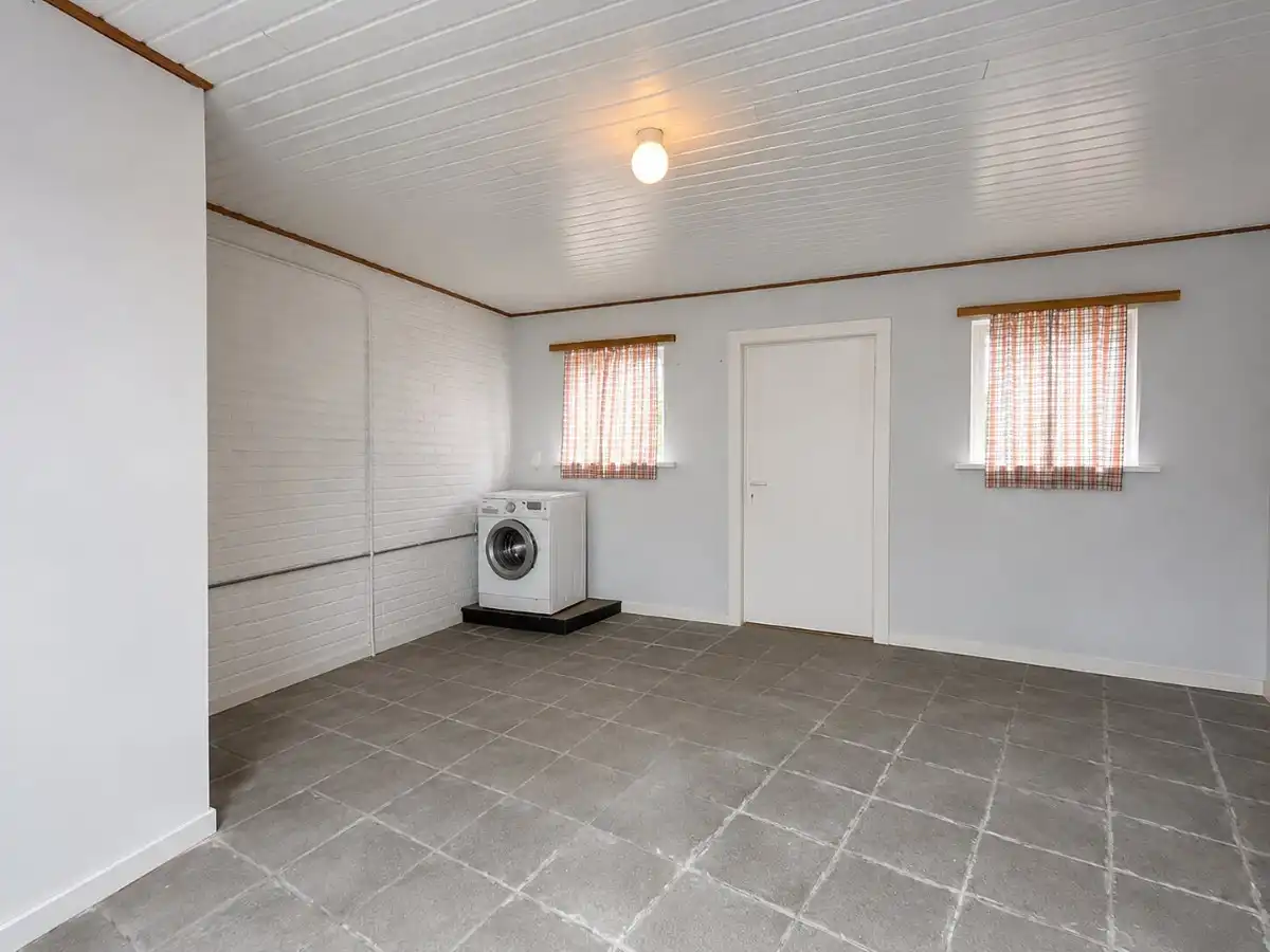 Roeselare - Ruime gezinswoning met garage op een perceel van 1.290 m² foto 13