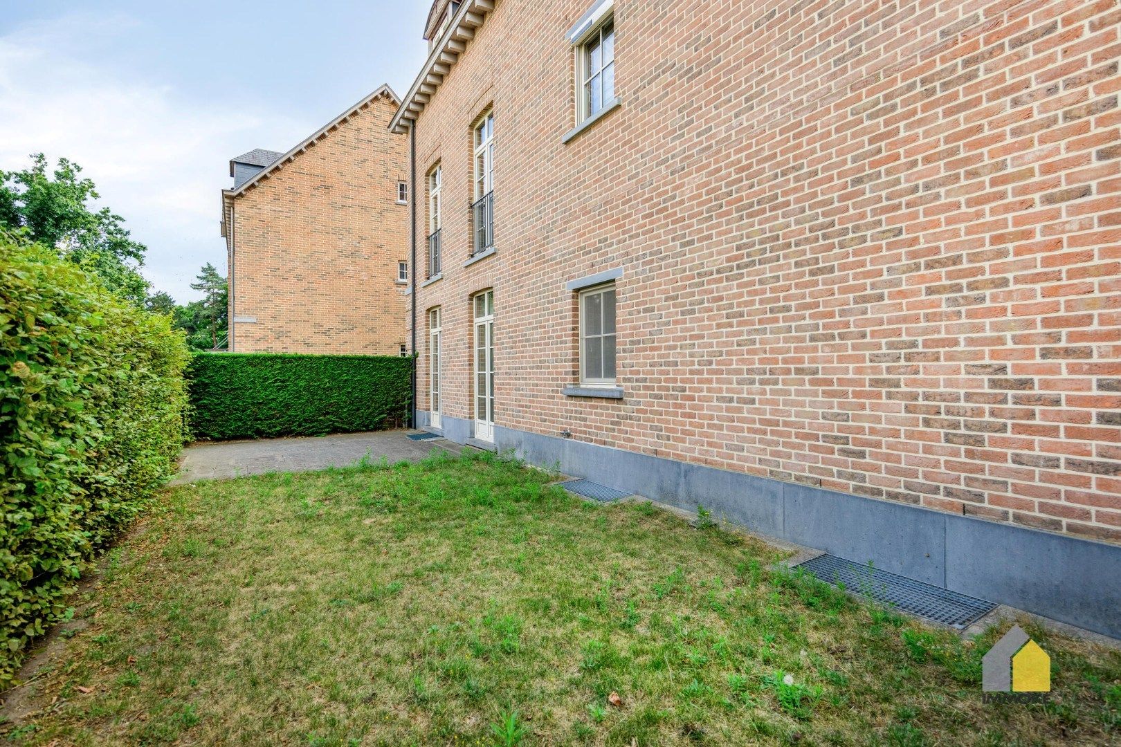 Gelijkvloers appartement met 2 slpks, stadstuin en autostaanplaats. foto 17