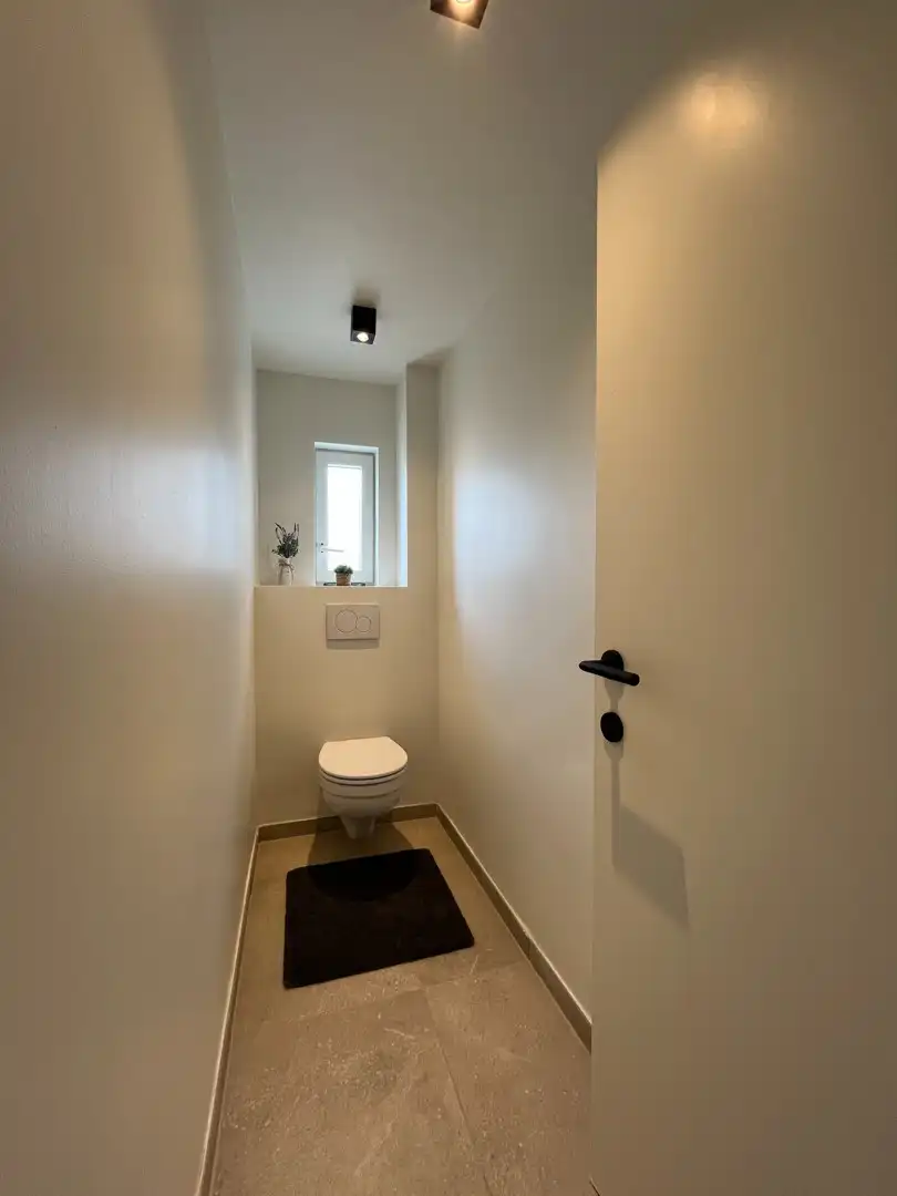 Moorsele - Instapklare woning met parking achteraan foto 8