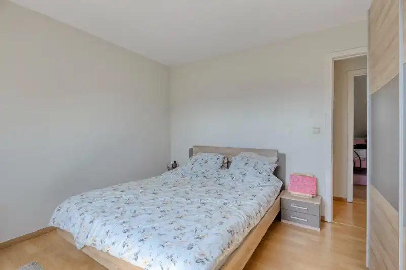 Instapklare gezinswoning met zuidgerichte tuin gelegen te Adegem foto 12