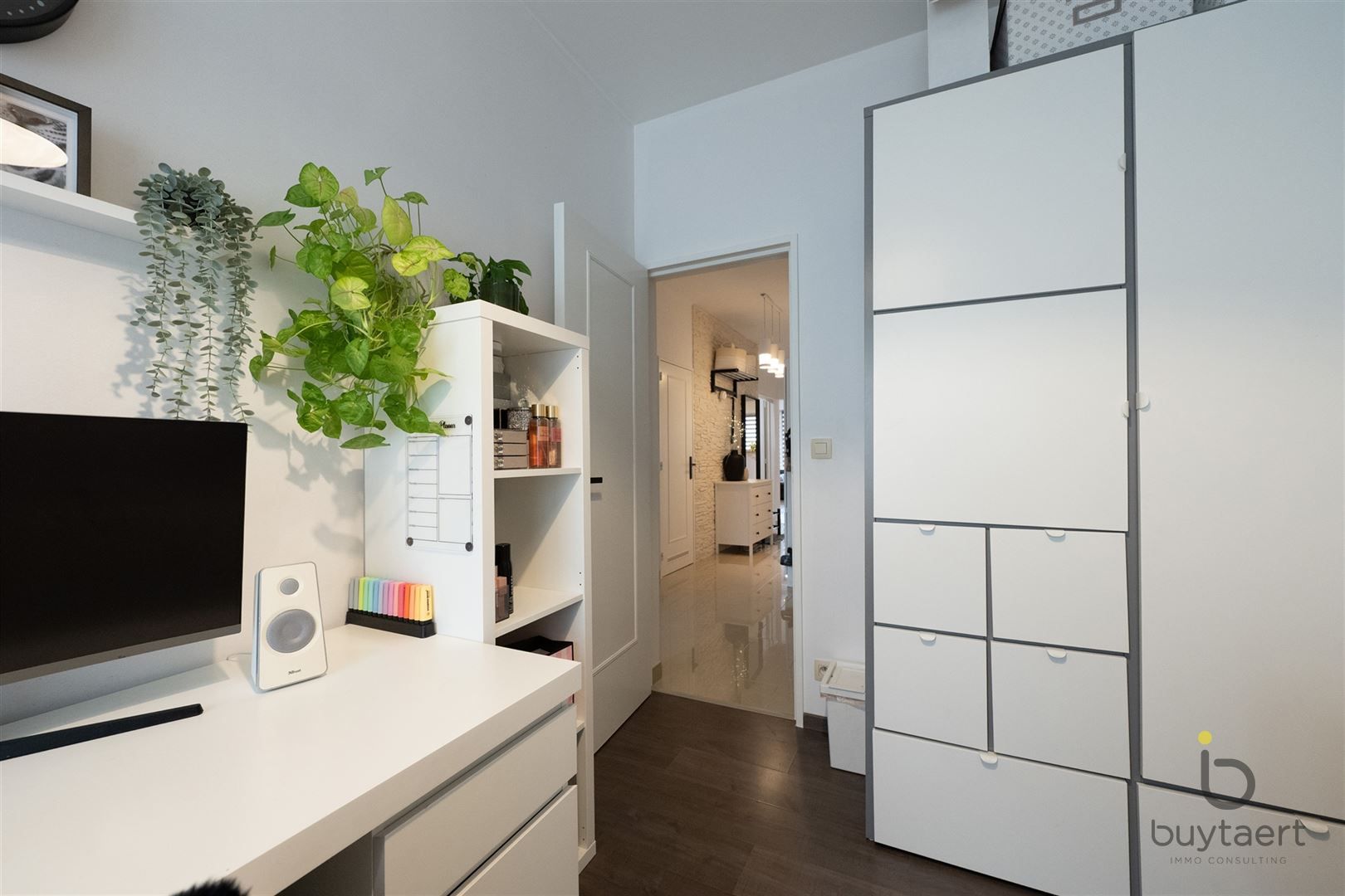 Gerenoveerd drie slaapkamer appartement te Hoboken. foto 16