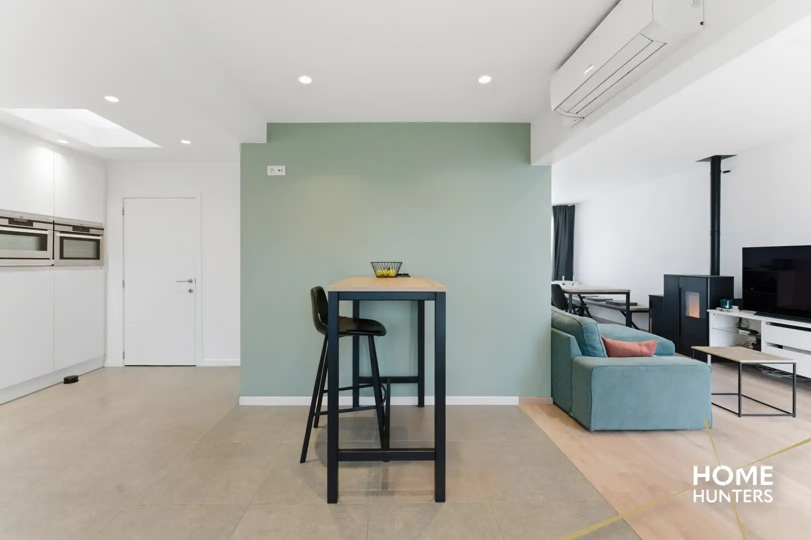 Instapklare woning met 3 slaapkamers op gunstige ligging te Ieper! foto 4