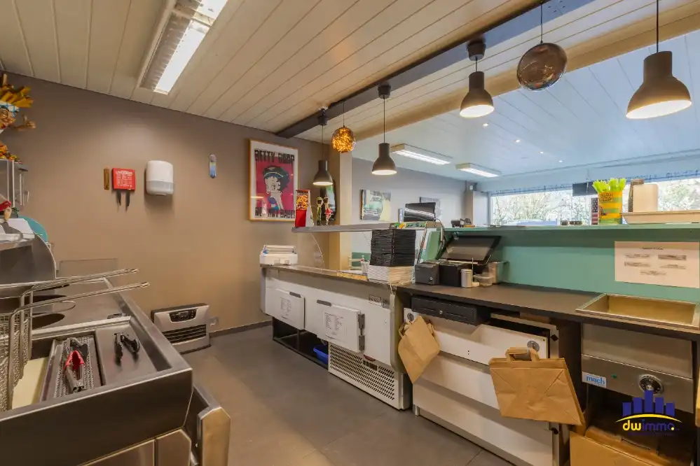 Overname frituur met woonst - op toplocatie in Nevele foto 10