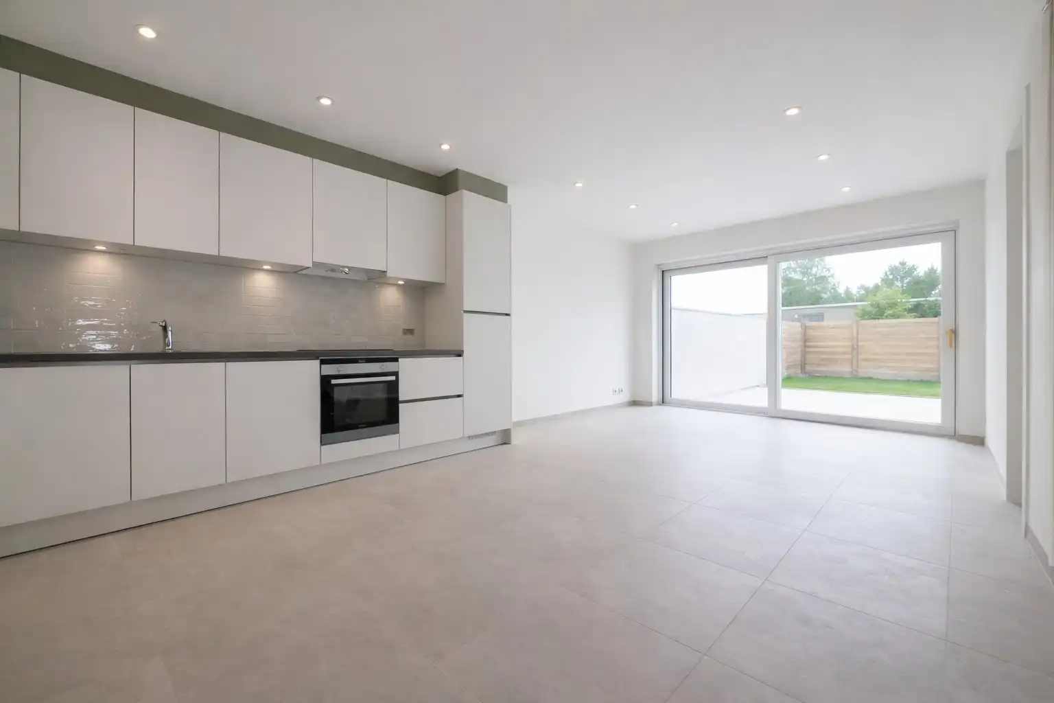 Nieuwbouwappartement te huur in centrum Nazareth foto 2