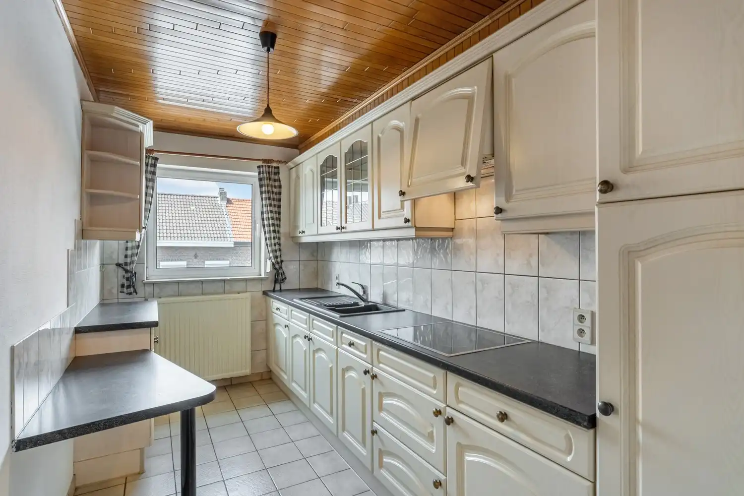 Appartement met 2 slaapkamers en ruime garage in het stadscentrum van Sint-Truiden foto 7