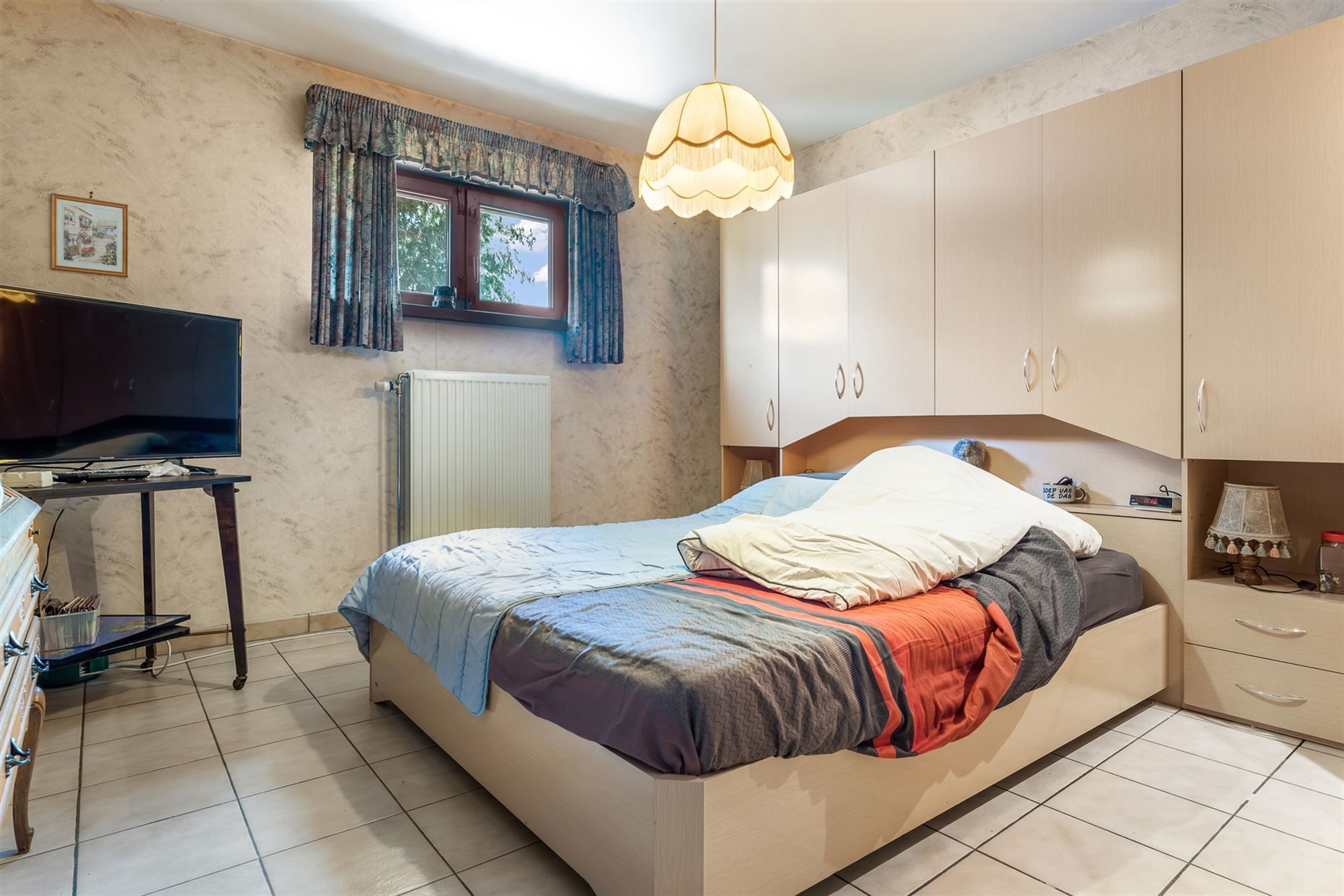 ZEER RUIME WONING (380M²) MET 4 SLAAPKAMERS GELEGEN OP EEN ZONNIG GEORIËNTEERD PERCEEL VAN 12A70CA TE BEVERLO foto 12
