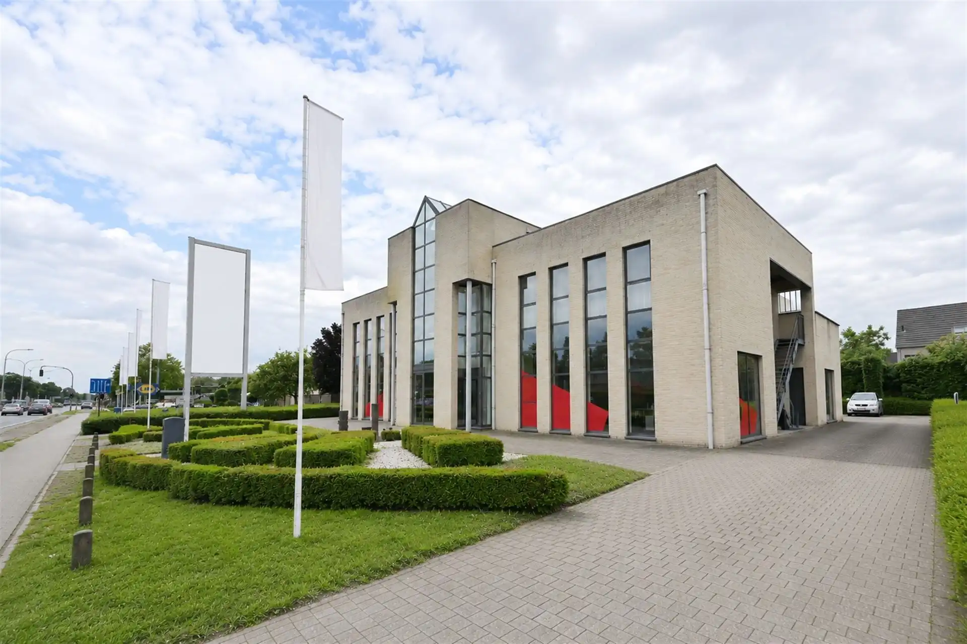 Uitstekend Gelegen Handelspand van 465m² in Geel foto 2