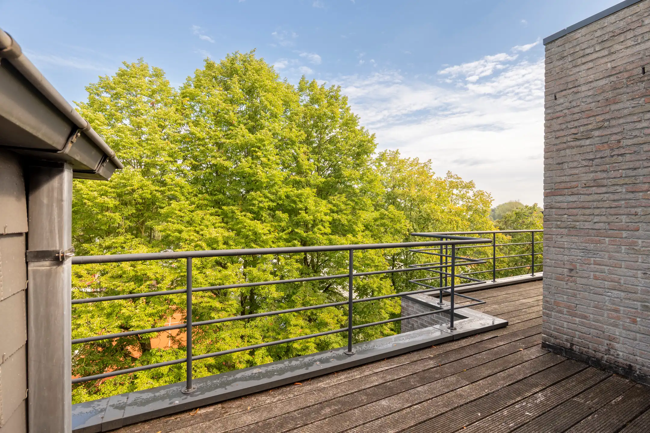 Ruim dakappartement van 130 m² met 50 m² terras en parking foto 26