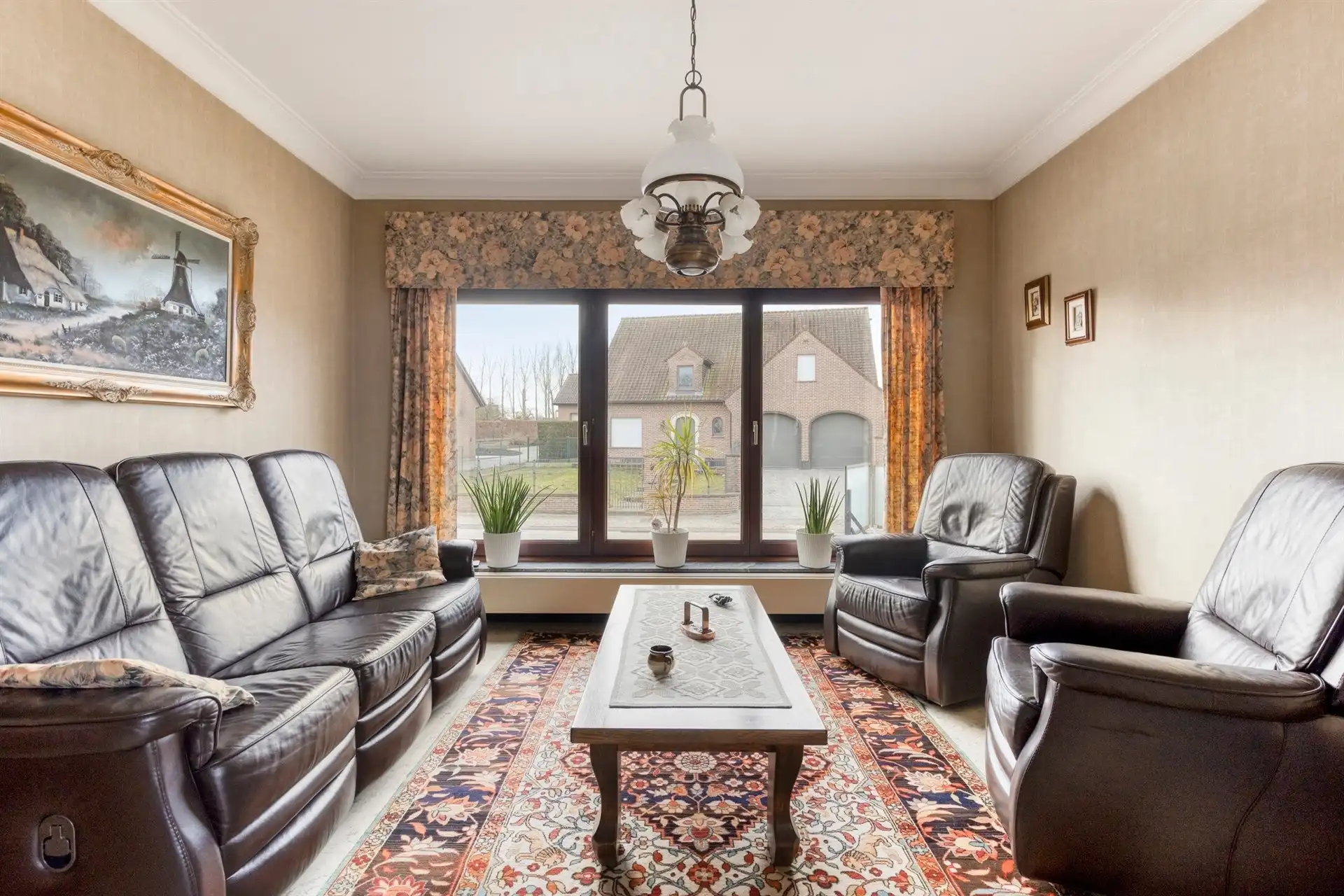 Open bebouwing met open zicht en renovatiepotentieel foto 2