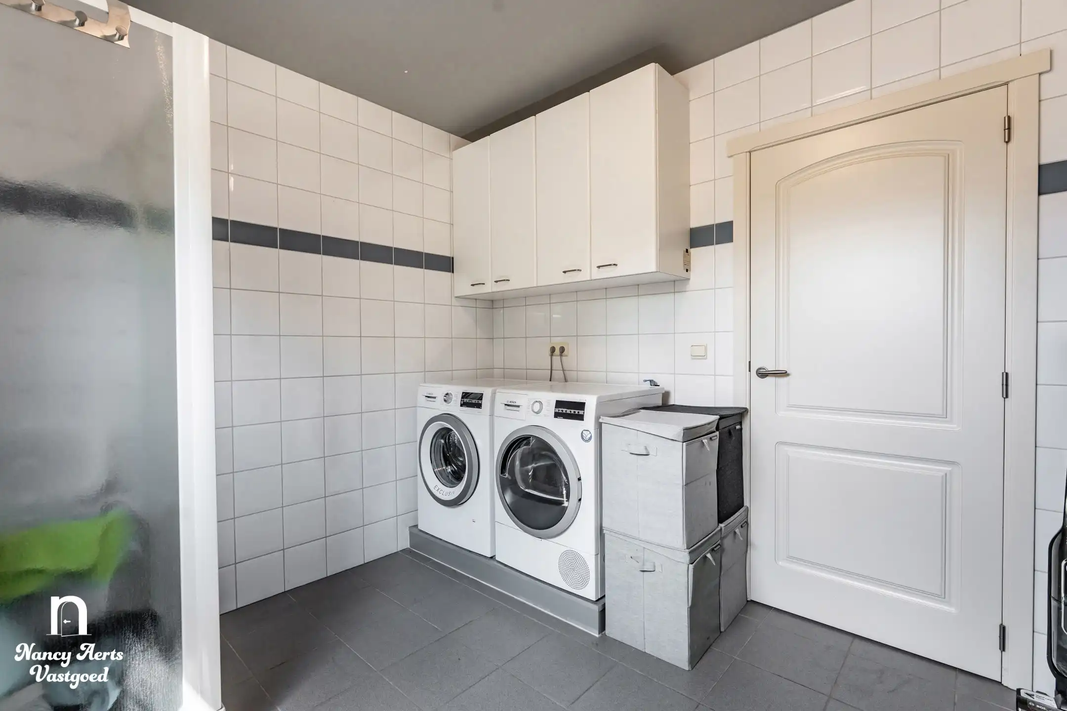 Ruime instapklare woning met prachtige tuin en 4 slaapkamers foto 28
