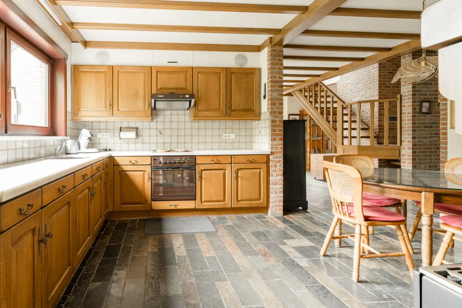 Karaktervolle woning in het centrum van Hamont met een mooi perceel grond foto 16