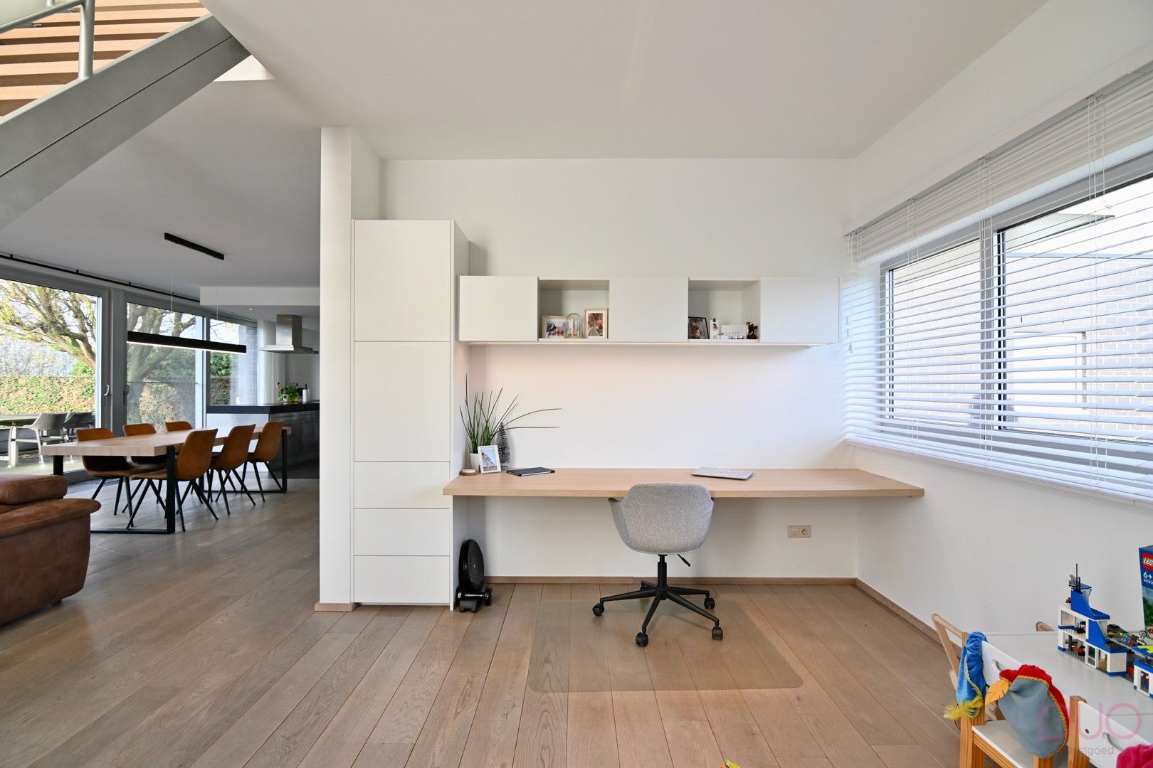 Ontdek ongeëvenaarde luxe en ruimte in deze prachtige villa in het rustige Herk-de-Stad. foto 12