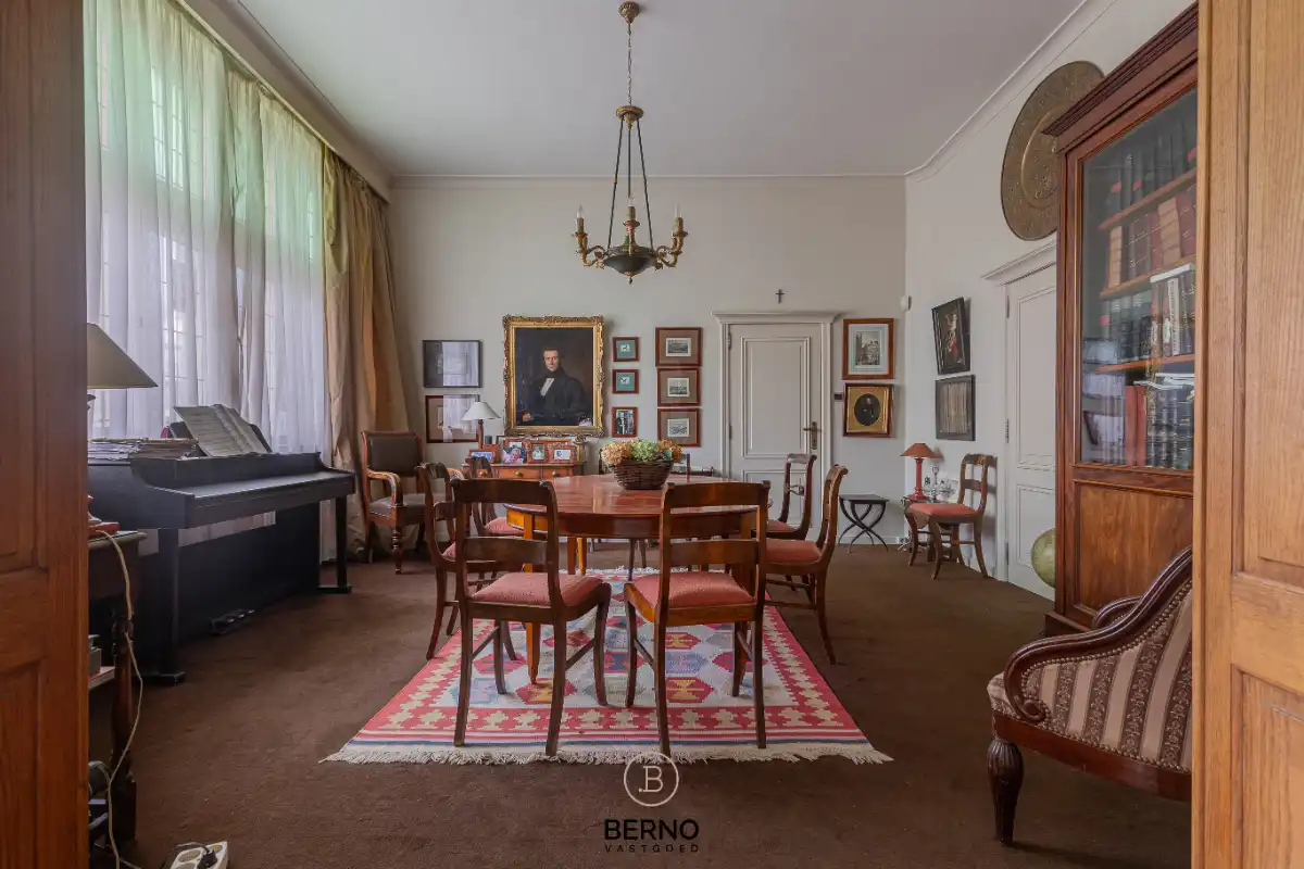 Karaktervol herenhuis met zicht op de Dender in hartje Dendermonde foto 5