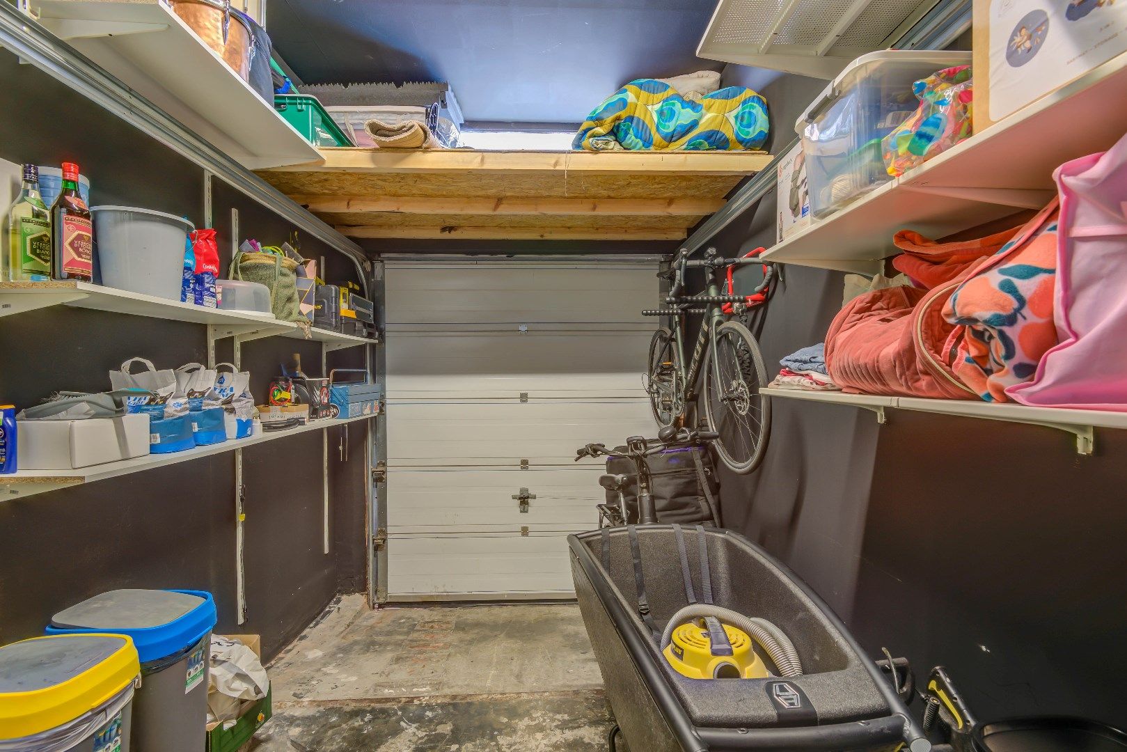 Gerieflijke woning met dakterras, garage en 2 slaapkamers  foto 20