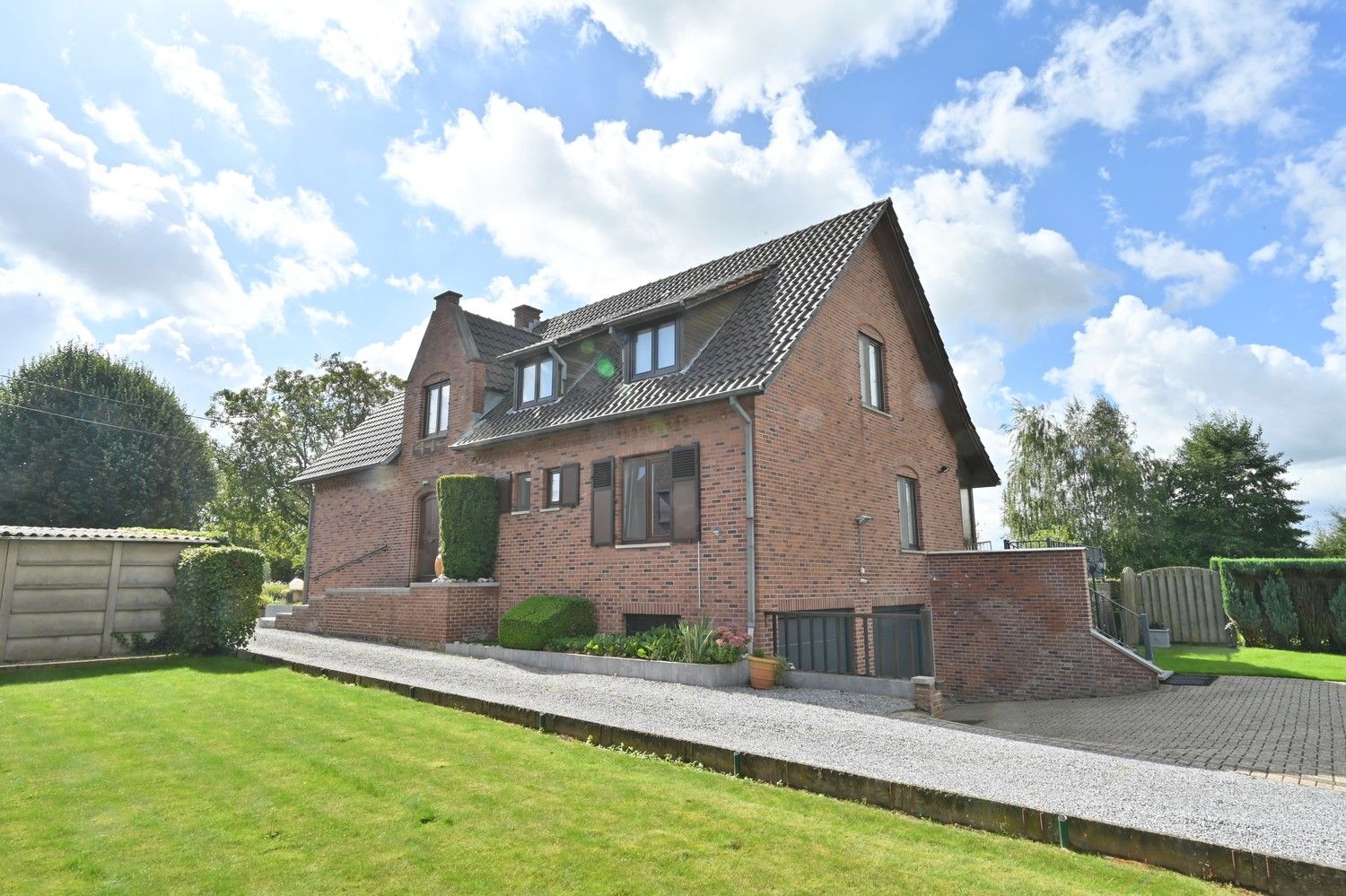 Charmante woning op unieke locatie, met huisweide (totale perceelsopp. 35a 13ca (3.513 m²), rustig en landelijk gelegen aan de rand van Lanaken-Veldwezelt foto 22