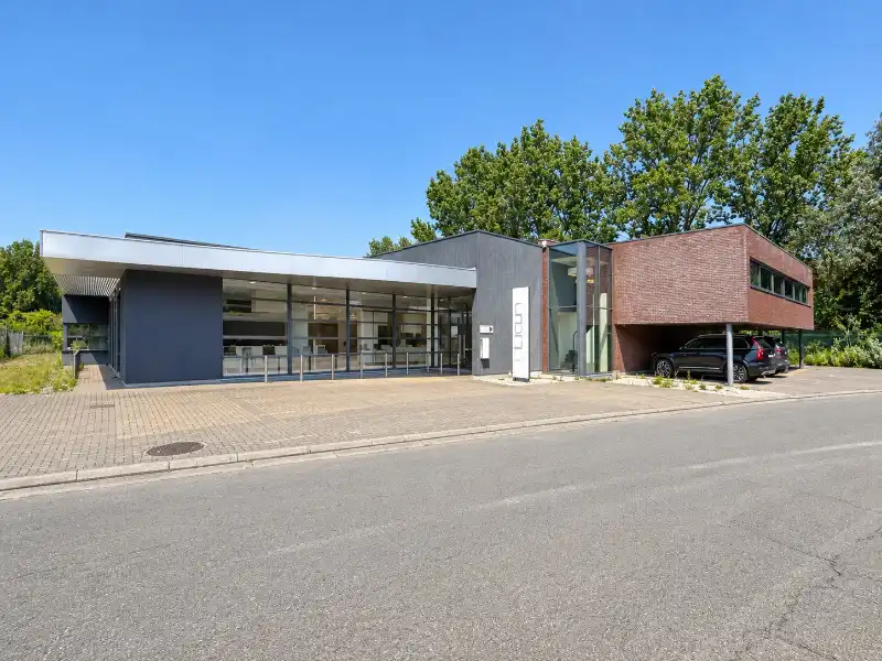 Commercieel te huur Nijverheidszone 'Begijnenmeers' 33 - 1770 Liedekerke