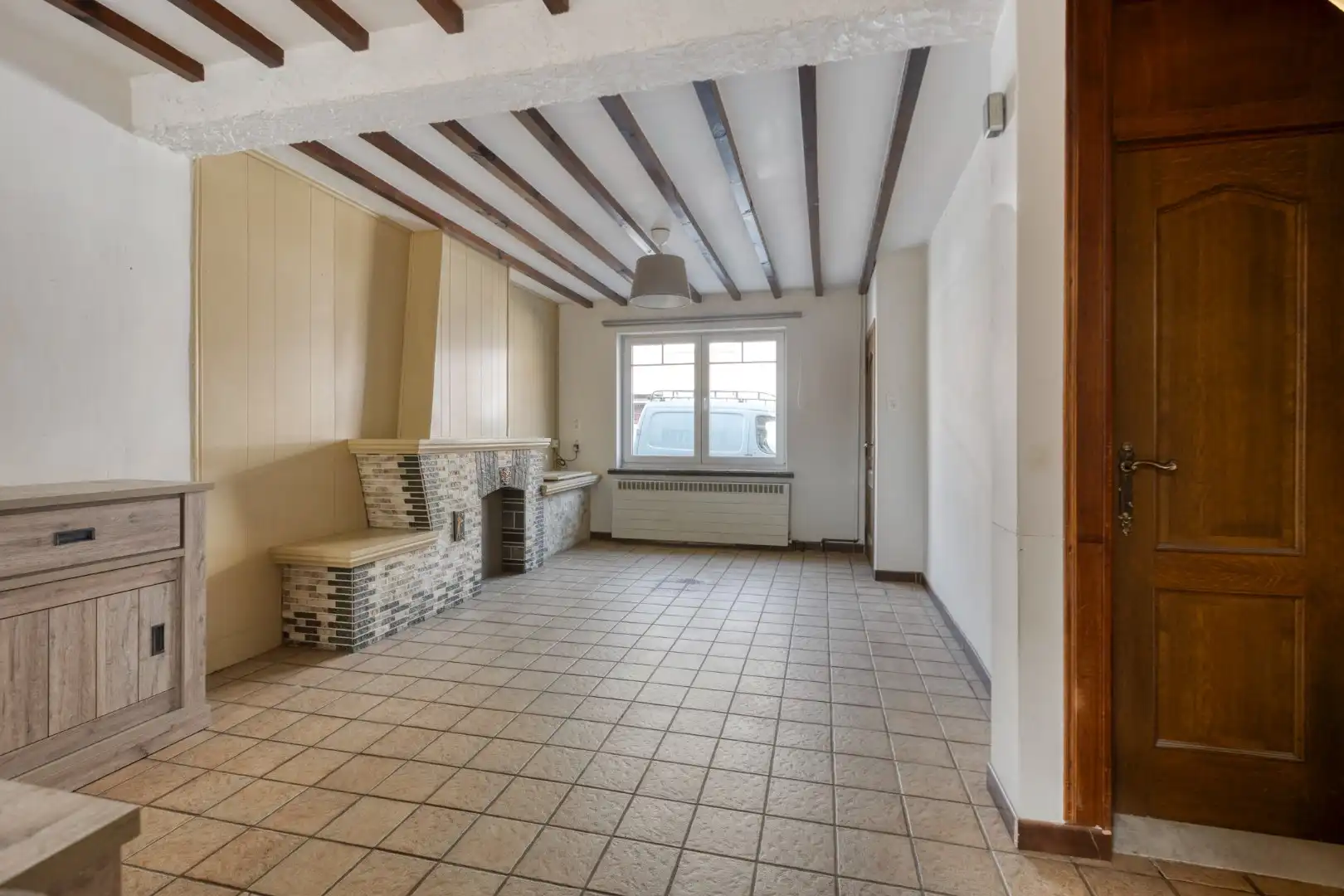 Gezellig ingerichte woning met hobbyruimte en tuin + toegang achterom foto 4