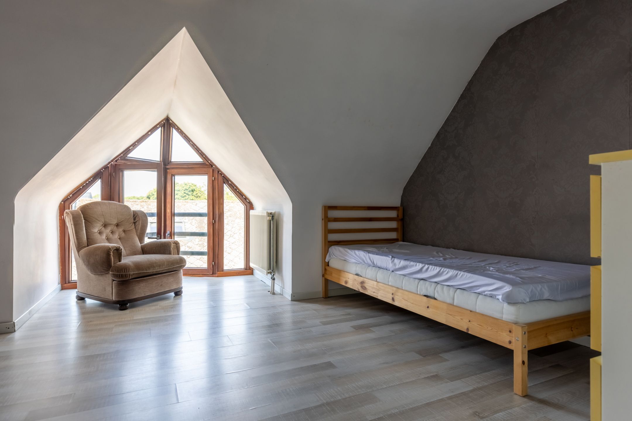 Instapklaar duplex-appartement met 2 slaapkamers en ruim terras in hartje Bornem foto 7