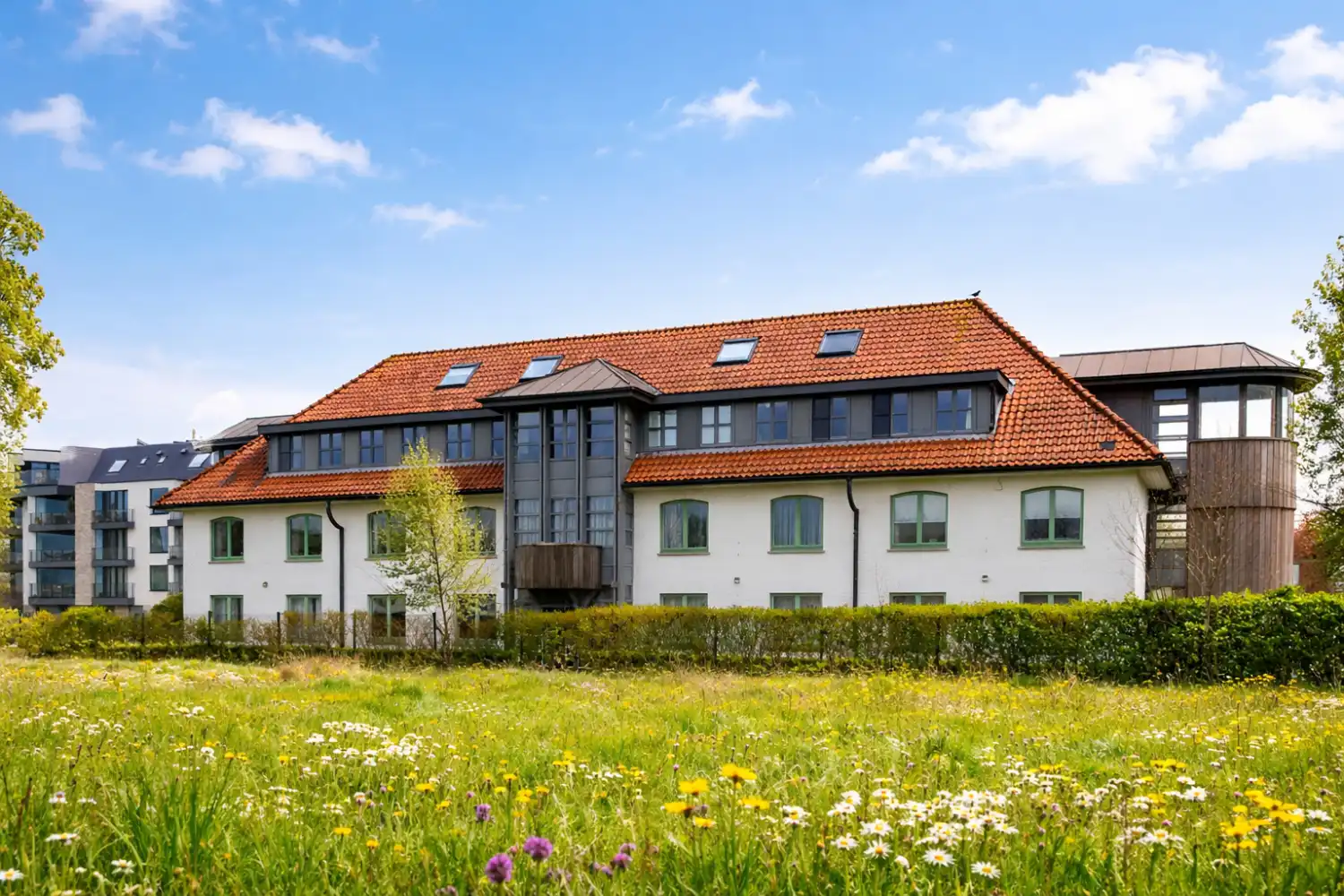 Ruime vakantiewoning op topligging foto {{pictureIndex}}