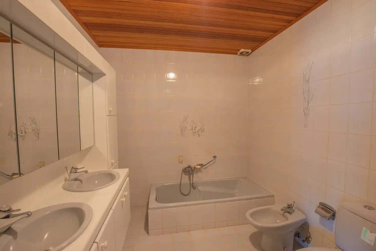 Rustig gelegen alleenstaande woning met westgerichte tuin en unieke bouwvergunning foto 14