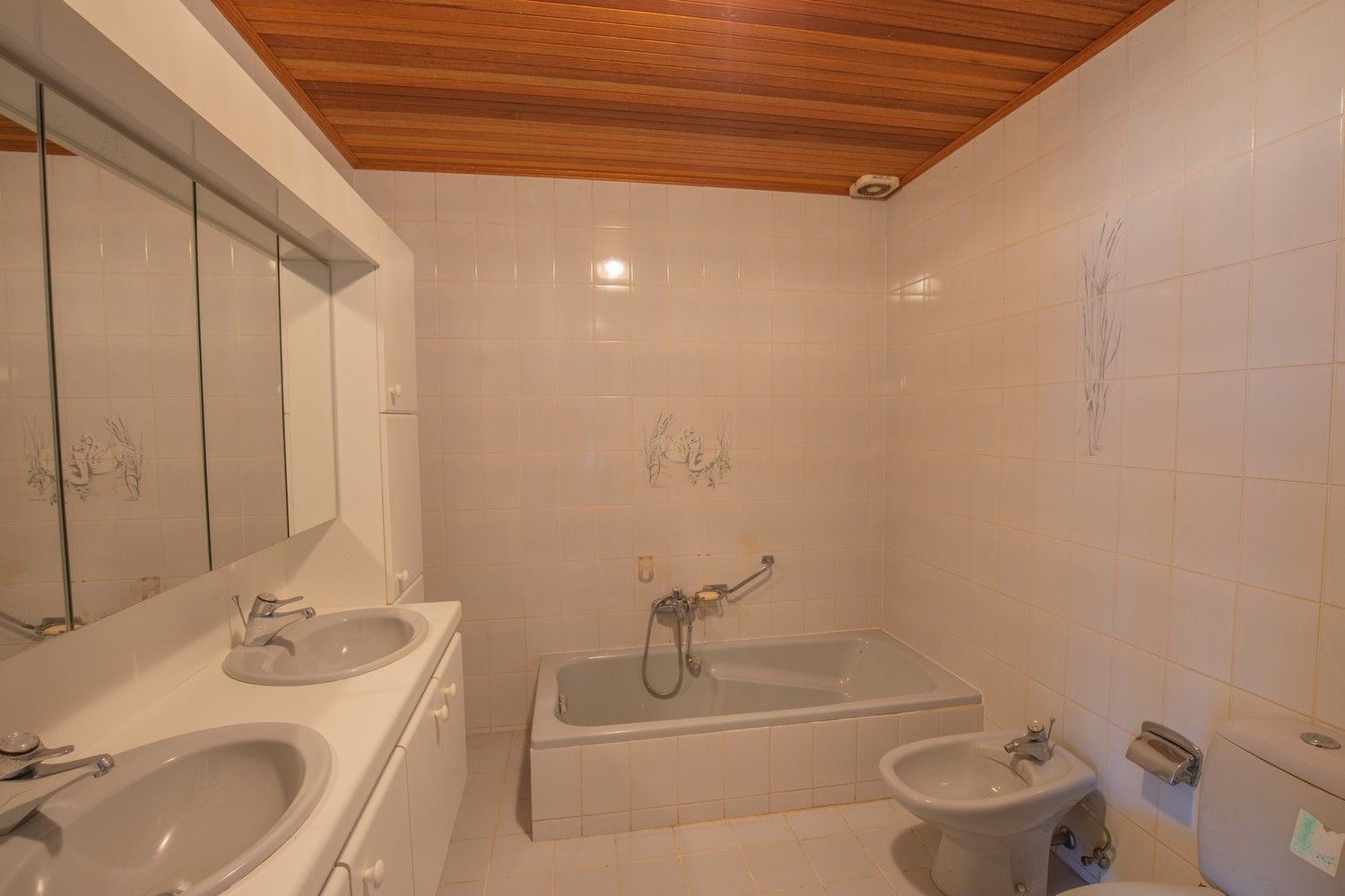 Rustig gelegen alleenstaande woning met westgerichte tuin en unieke bouwvergunning foto 14