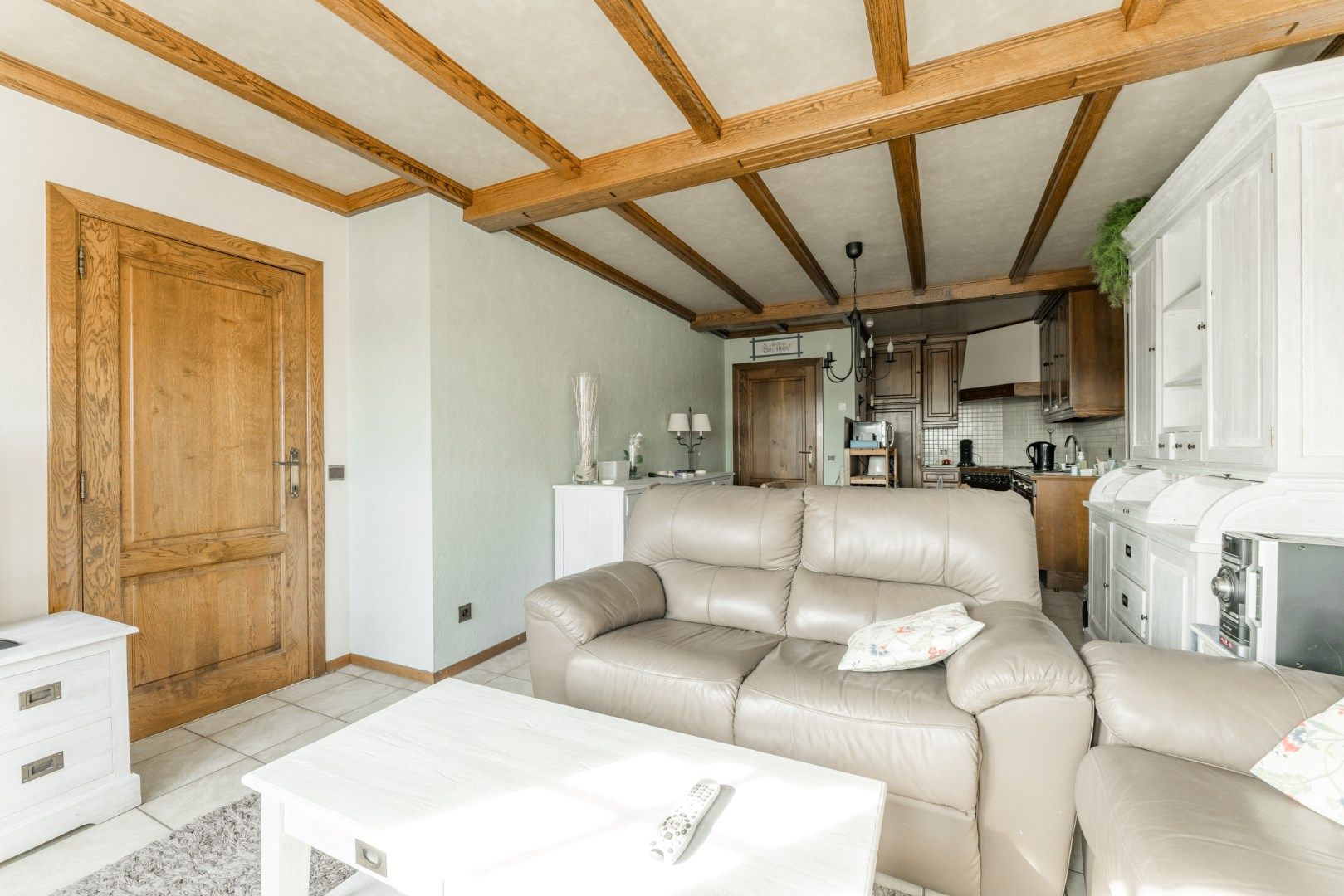 Ideaal investerings- of startersappartement zonder renovatieverplichting en met lift te koop! foto 6