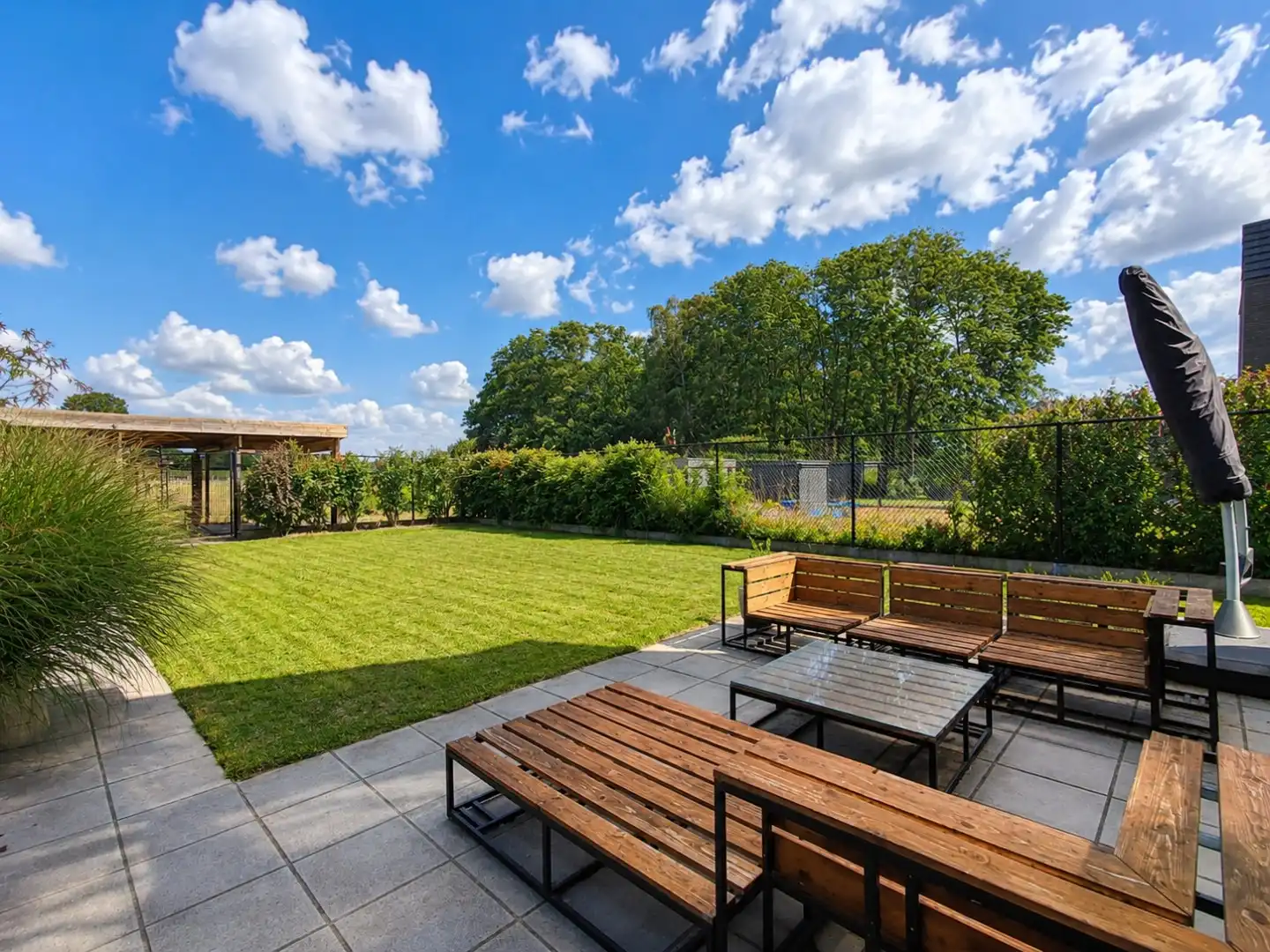 ZEER ENERGIEZUINIGE HOB IN CENTRUM LOTENHULLE MET 3 SLPKS, DUBBELE CARPORT & TUIN foto 12