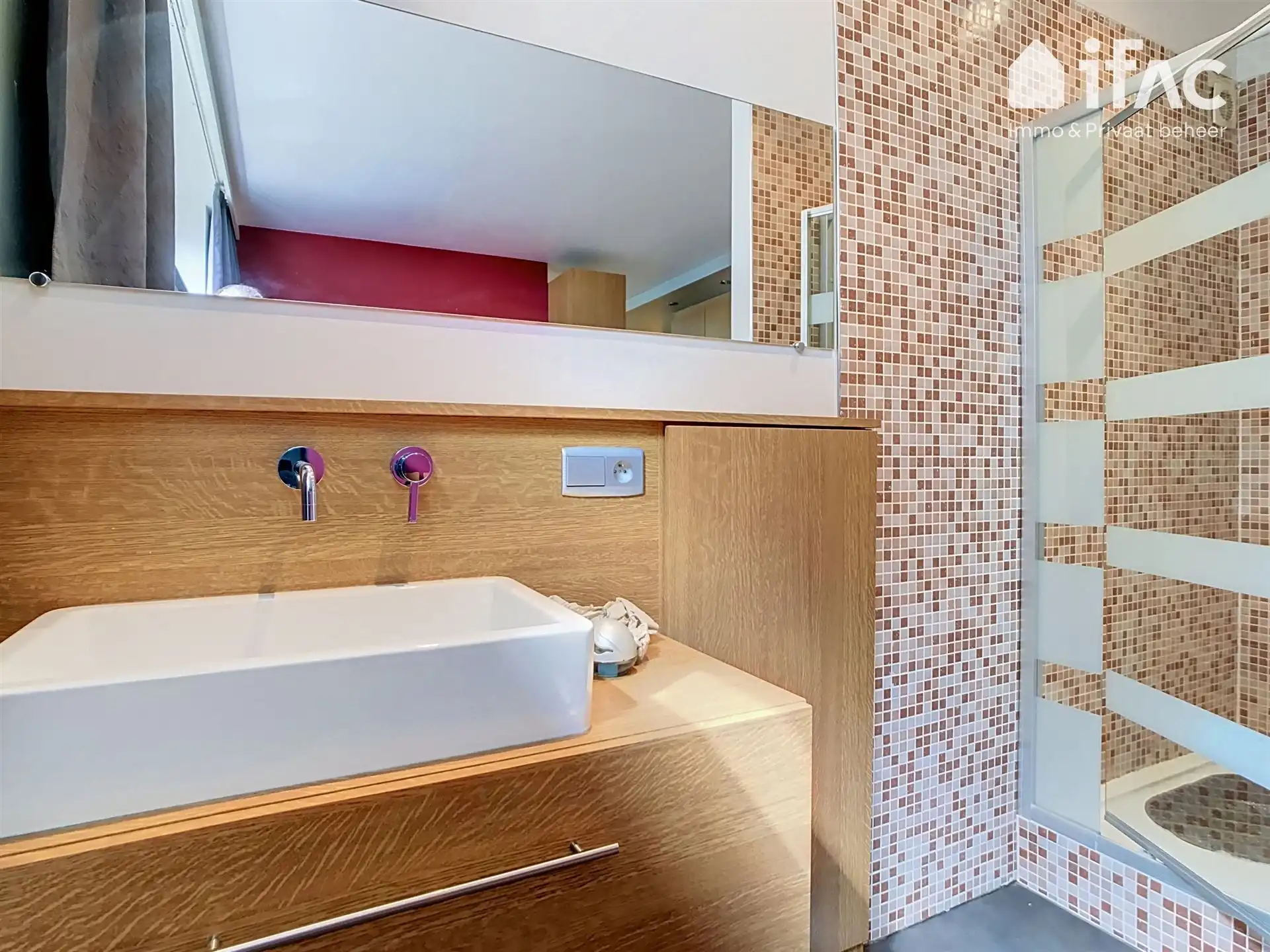 Mooi afgewerkte woning voorzien van zonnepanelen foto 16