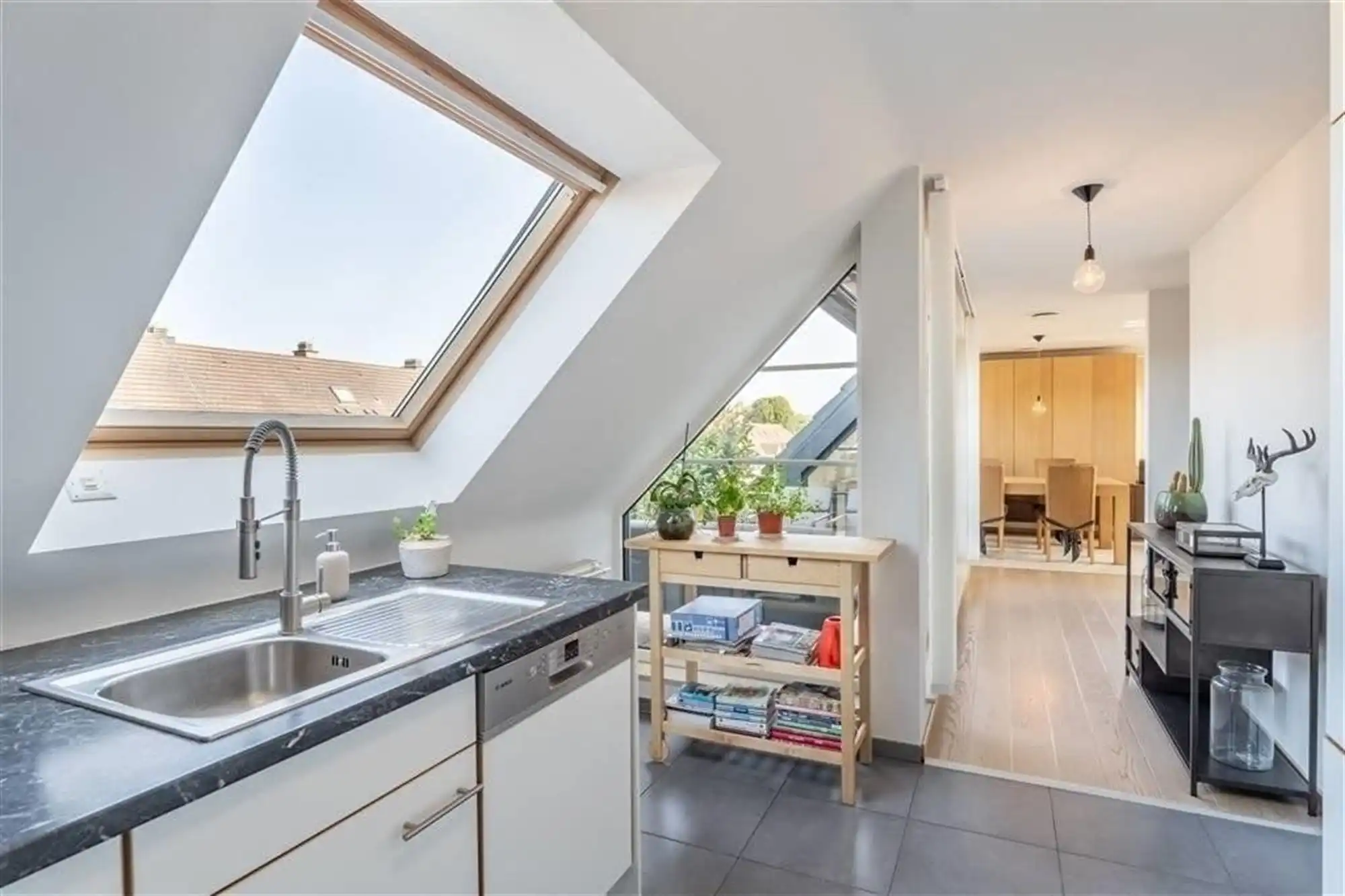 Zeer ruim appartement met 3 slaapkamers op toplocatie foto 6