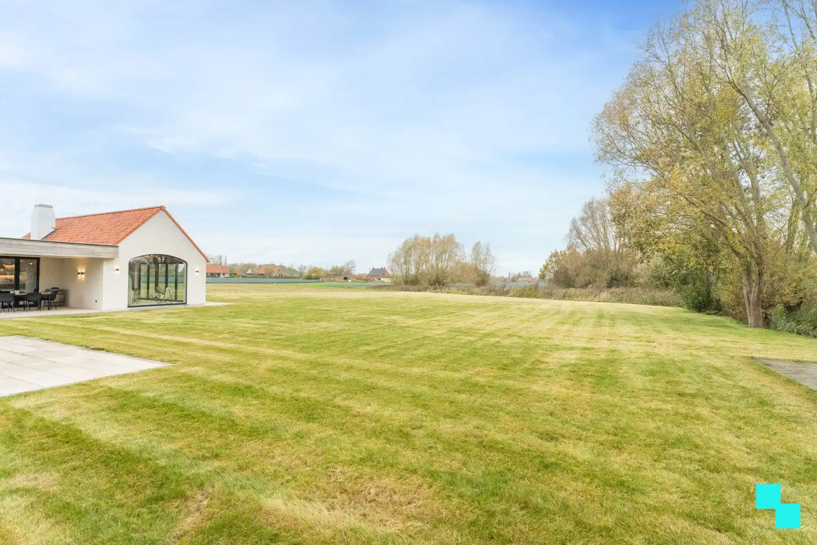 Landelijk gelegen te Ardooie: unieke nieuwbouwwoning (2023) met twee bijgebouwen op een perceel van 5.000 m² foto 5