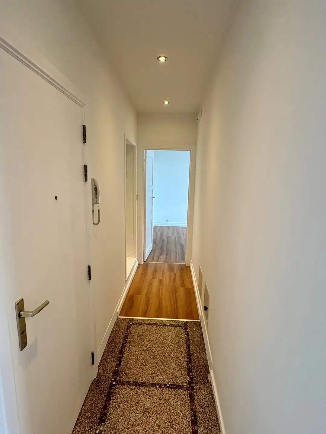 Gerenoveerd appartement met 1 slaapkamer! foto 4