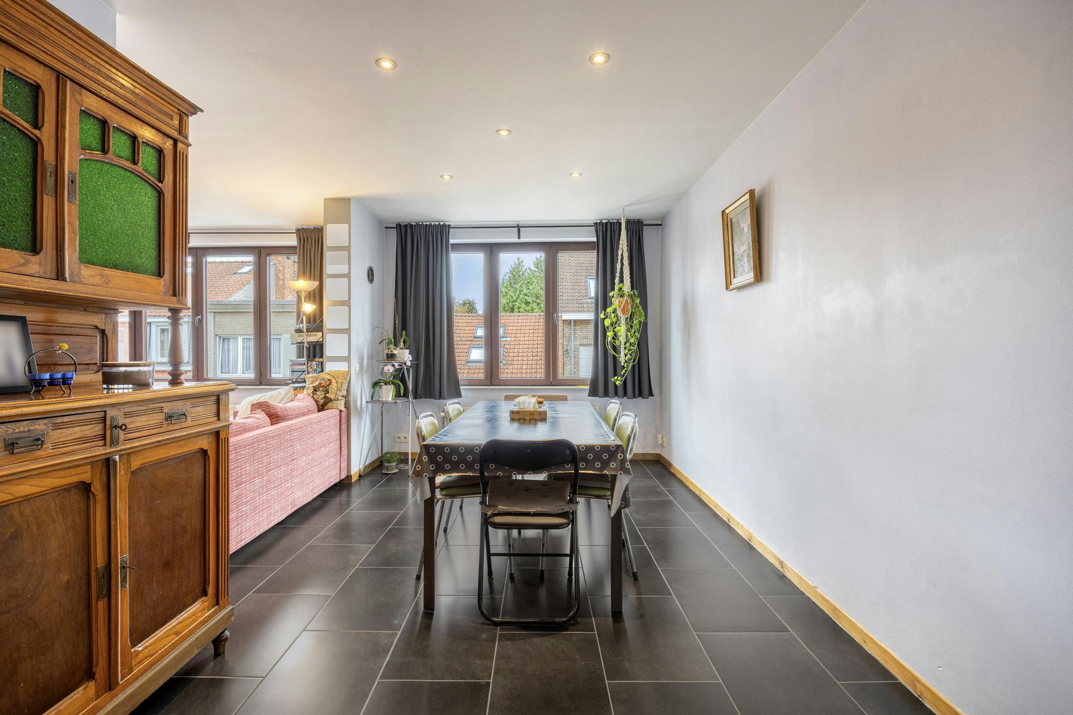 Duplex-appartement met twee slaapkamers in centrum Jette foto 6