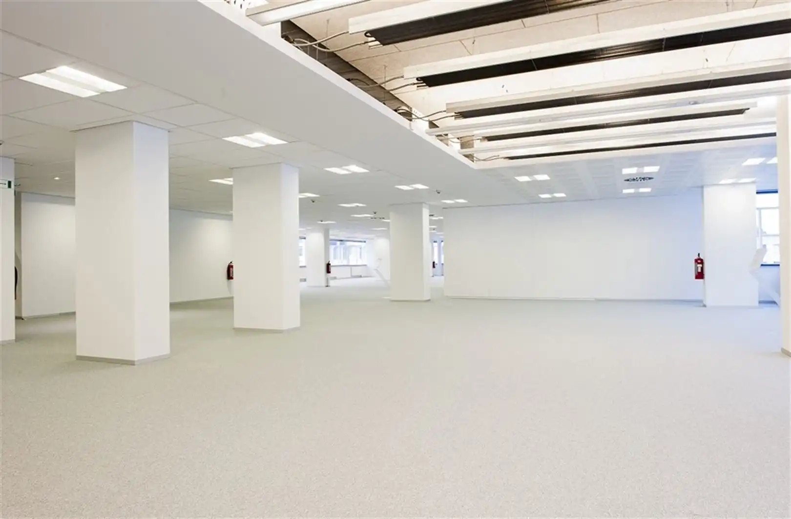 Kantoren te huur in M House foto 8