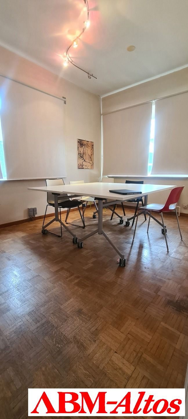 Opbrengsteigendom te koop met commercieel gelijkvloers en appartement foto 4