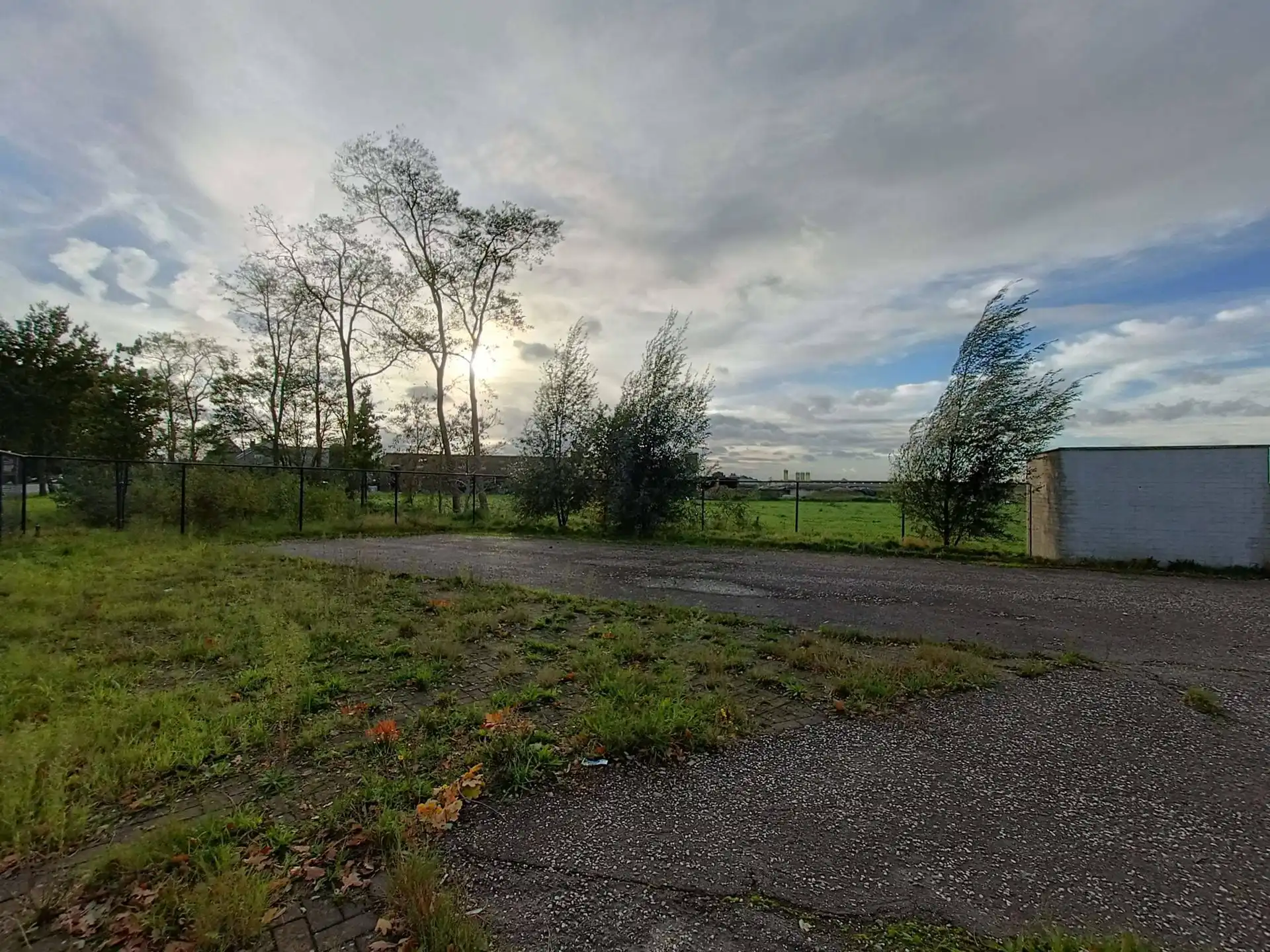 KMO-grond te koop nabij Nederlandse grens foto 3