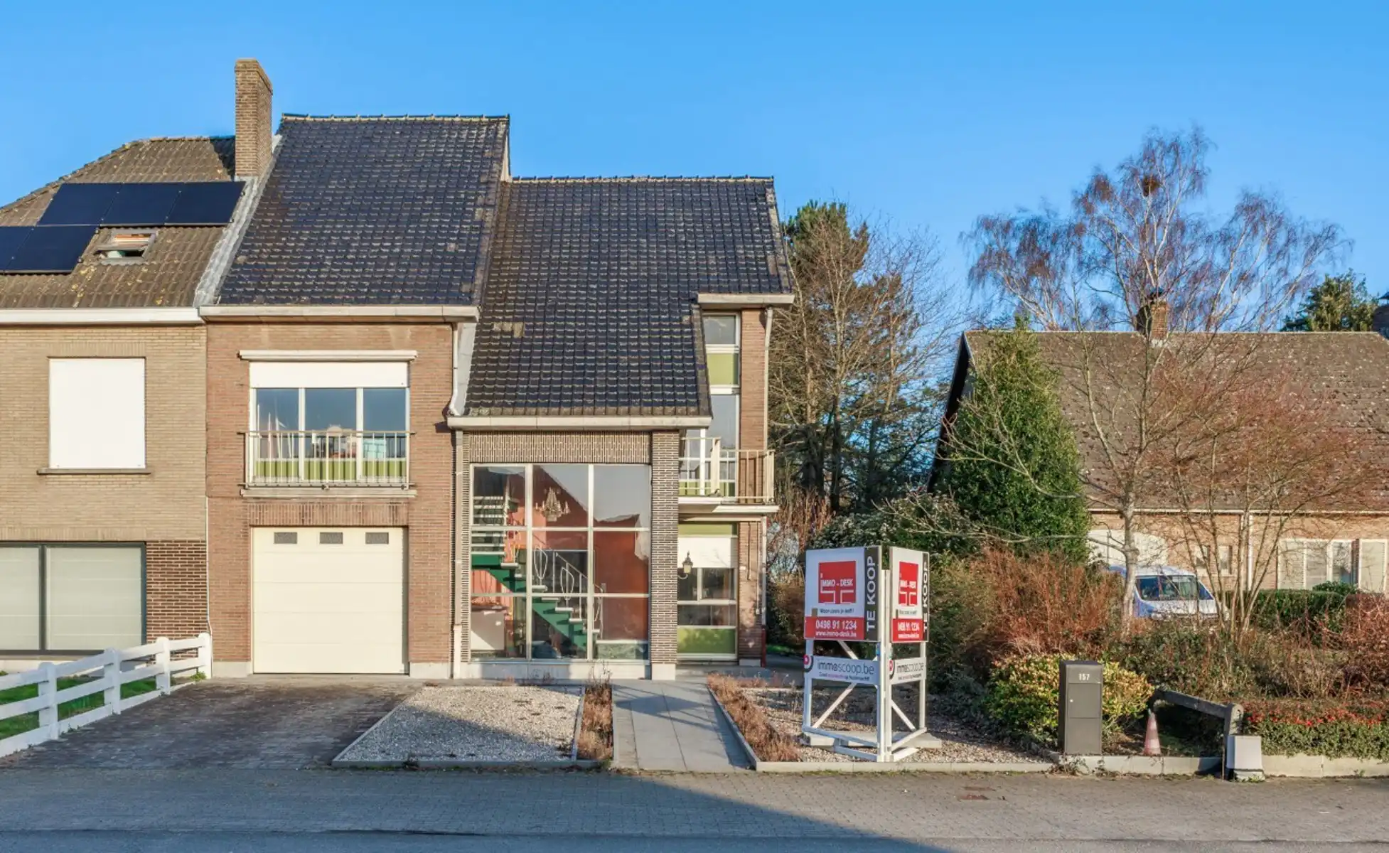 Hoofdfoto van de publicatie: Ruime halfopen bebouwing met grote tuin