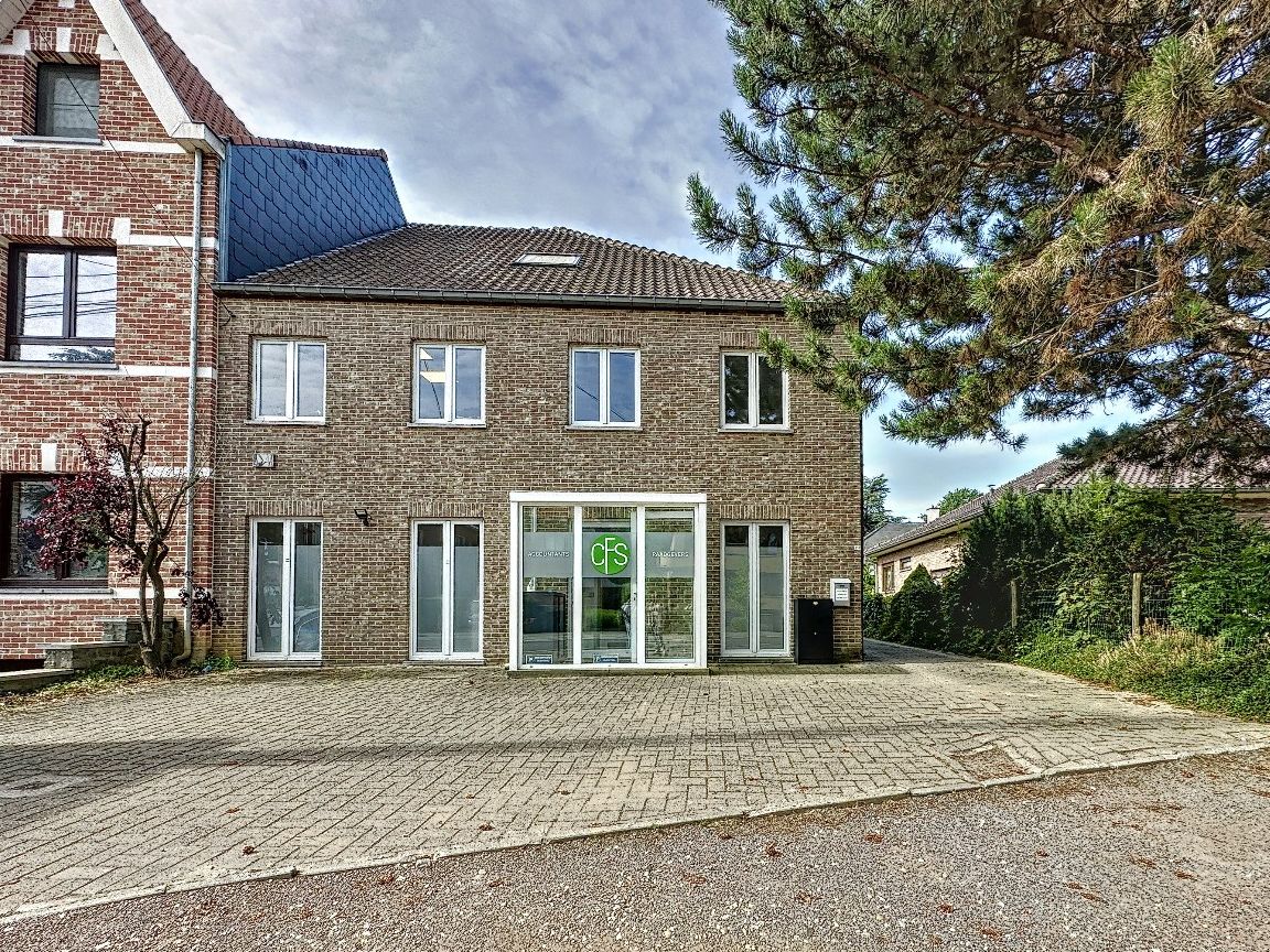 Kantoorgebouw nabij centrum Leuven! foto {{pictureIndex}}