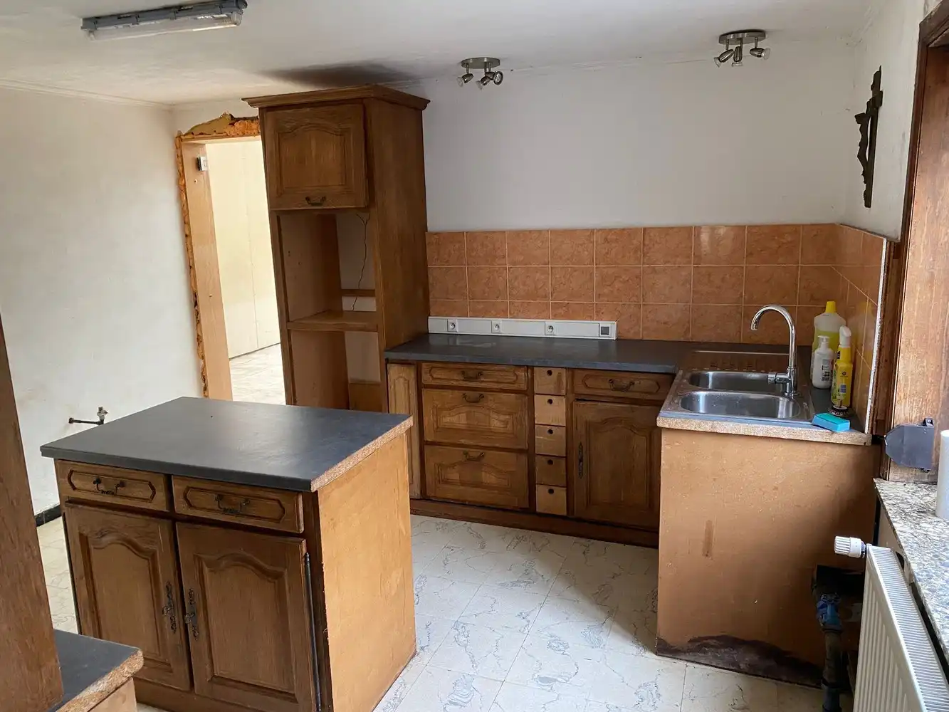 Rustig gelegen te renoveren halfopen bebouwing foto 8