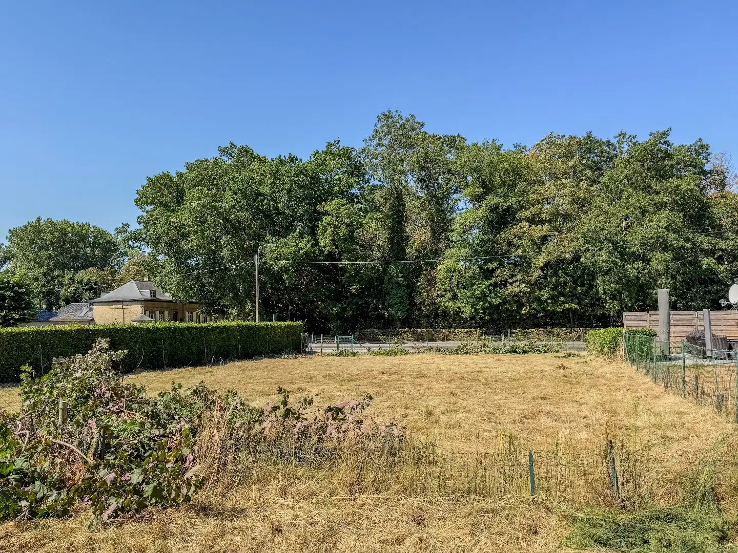 Prachtig gelegen stuk bouwgrond van 730m² foto 2