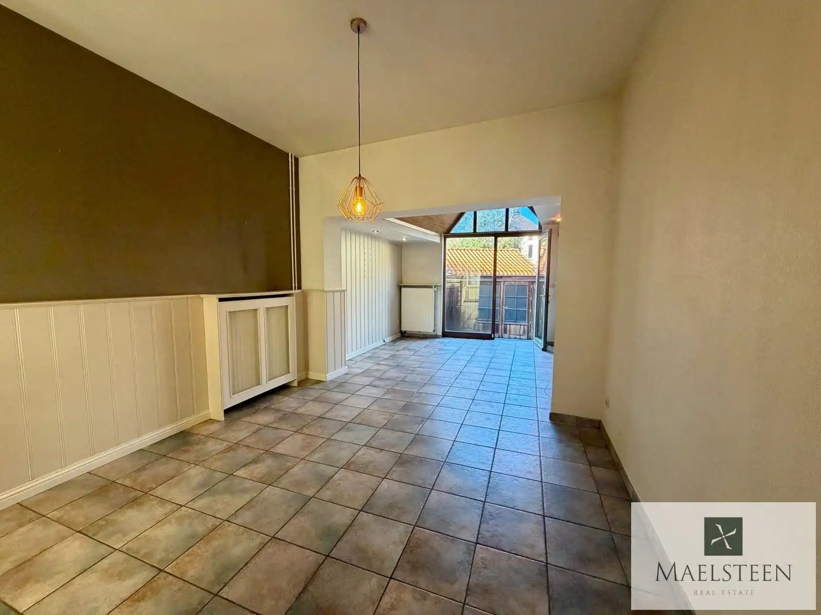 Instapklare trapgevelwoning, gelegen in Brugge centrum foto 6