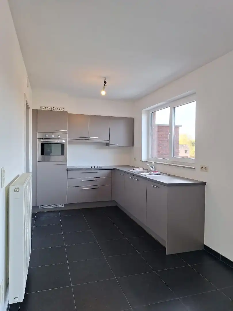 Modern appartement net buiten het centrum van BERINGEN foto 8