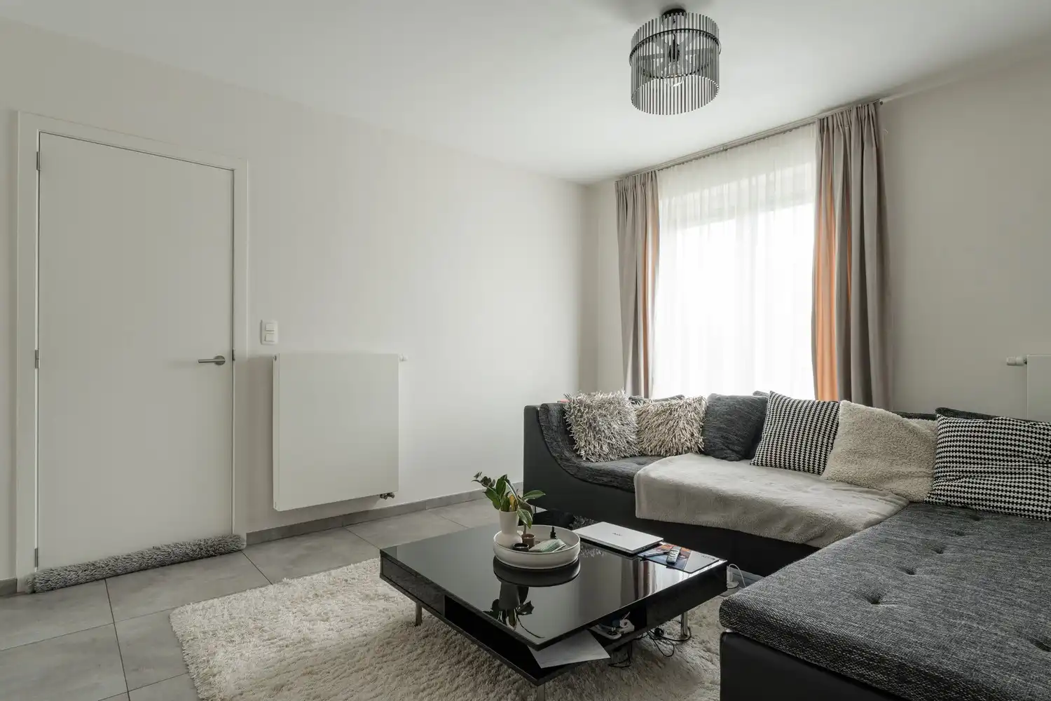 Leuke moderne gezinswoning met 3 SLK en een mooi perceel grond foto 6