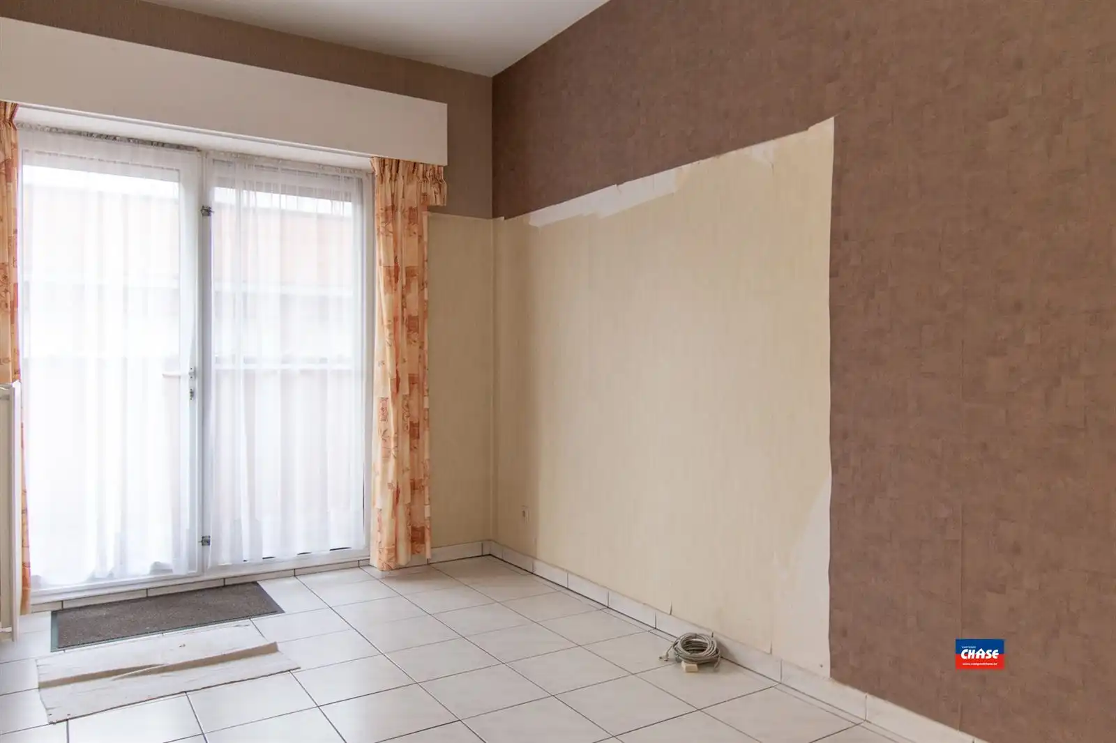 Verzorgd appartement met 2 slaapkamers, koertje en grote garagebox foto 9