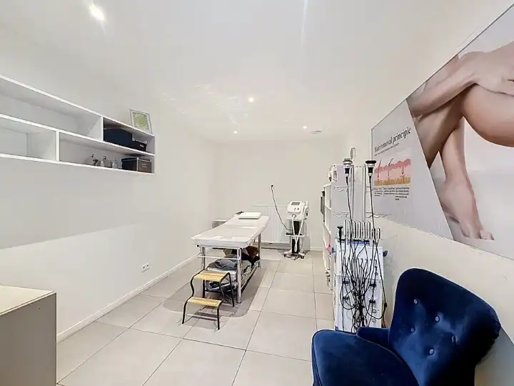 Ruim handelspand met wellness, tuin en tal van mogelijkheden op 1.360 m² grond foto 7