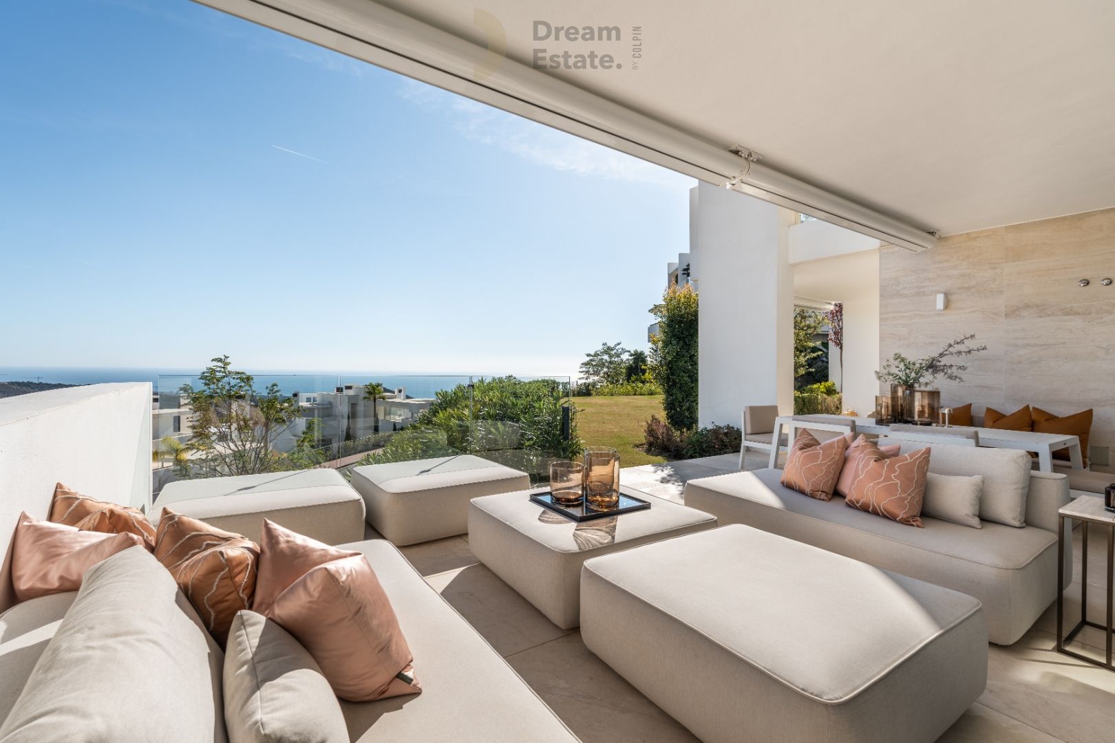 Gelijkvloers met tuin binnen het Palo Alto project, Marbella foto {{pictureIndex}}