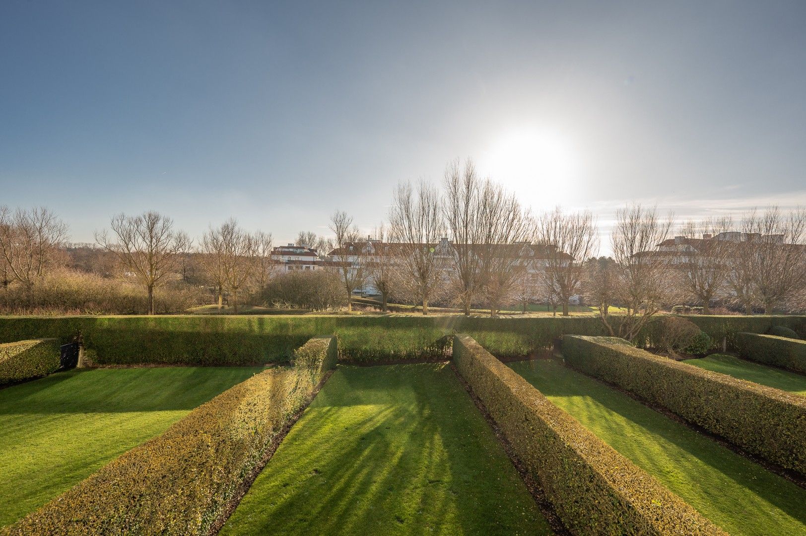 Smaakvol afgewerkt appartement met zuidgericht terras en open zicht op een top-locatie in het Zoute foto 4