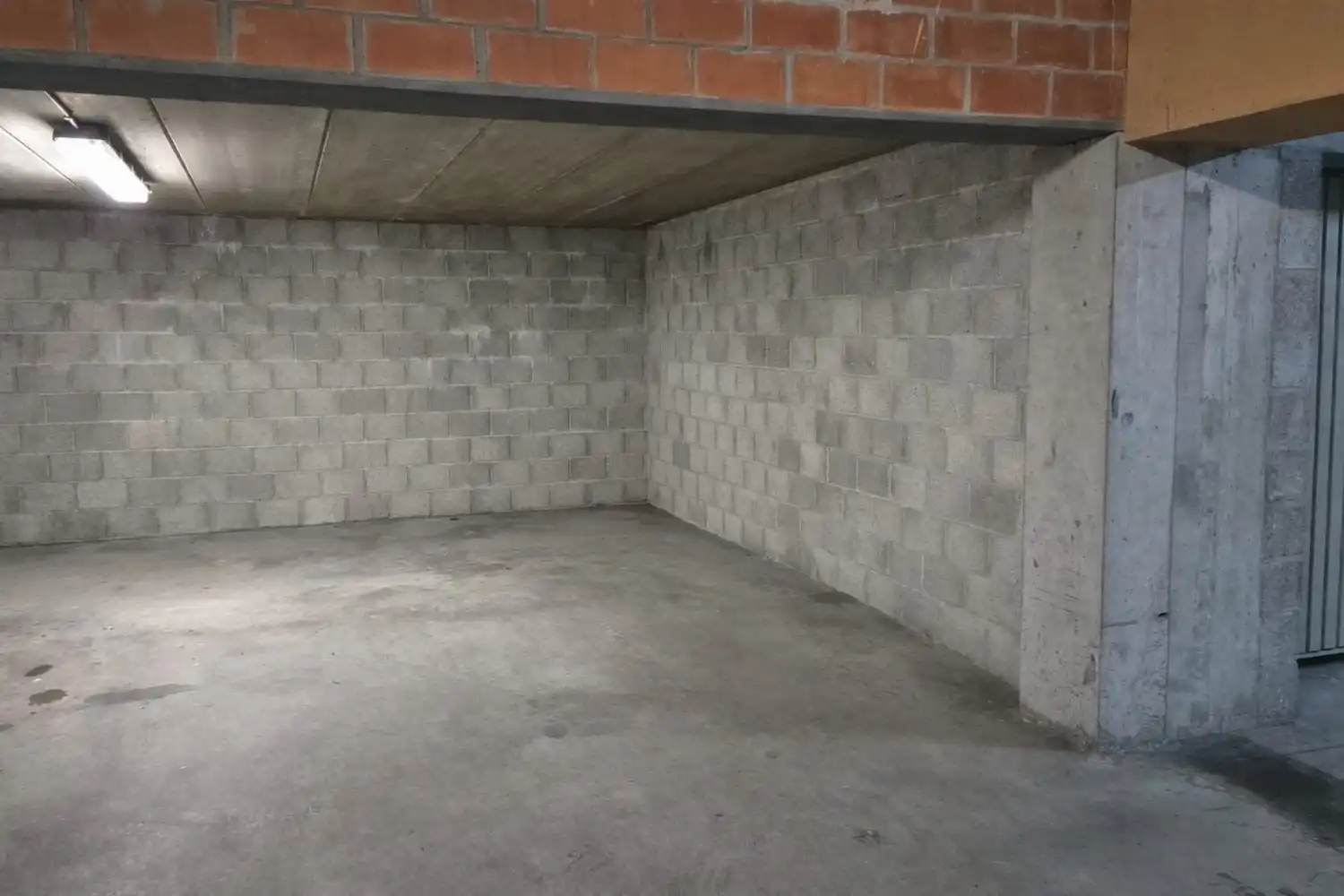 Ruim appartement met twee terrassen en binnenstaanplaats foto 10