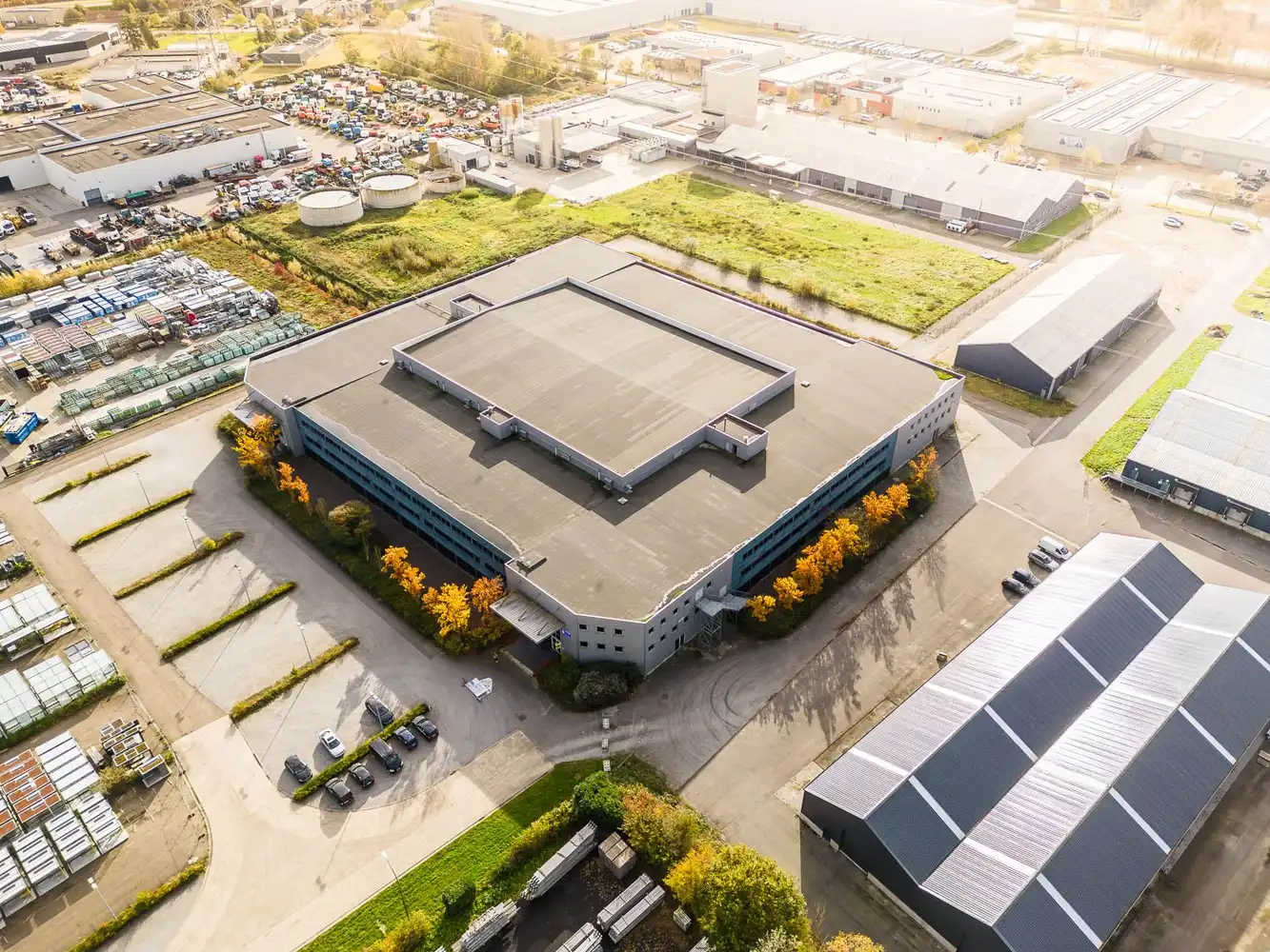 Expodroom 21.000m² foto {{pictureIndex}}